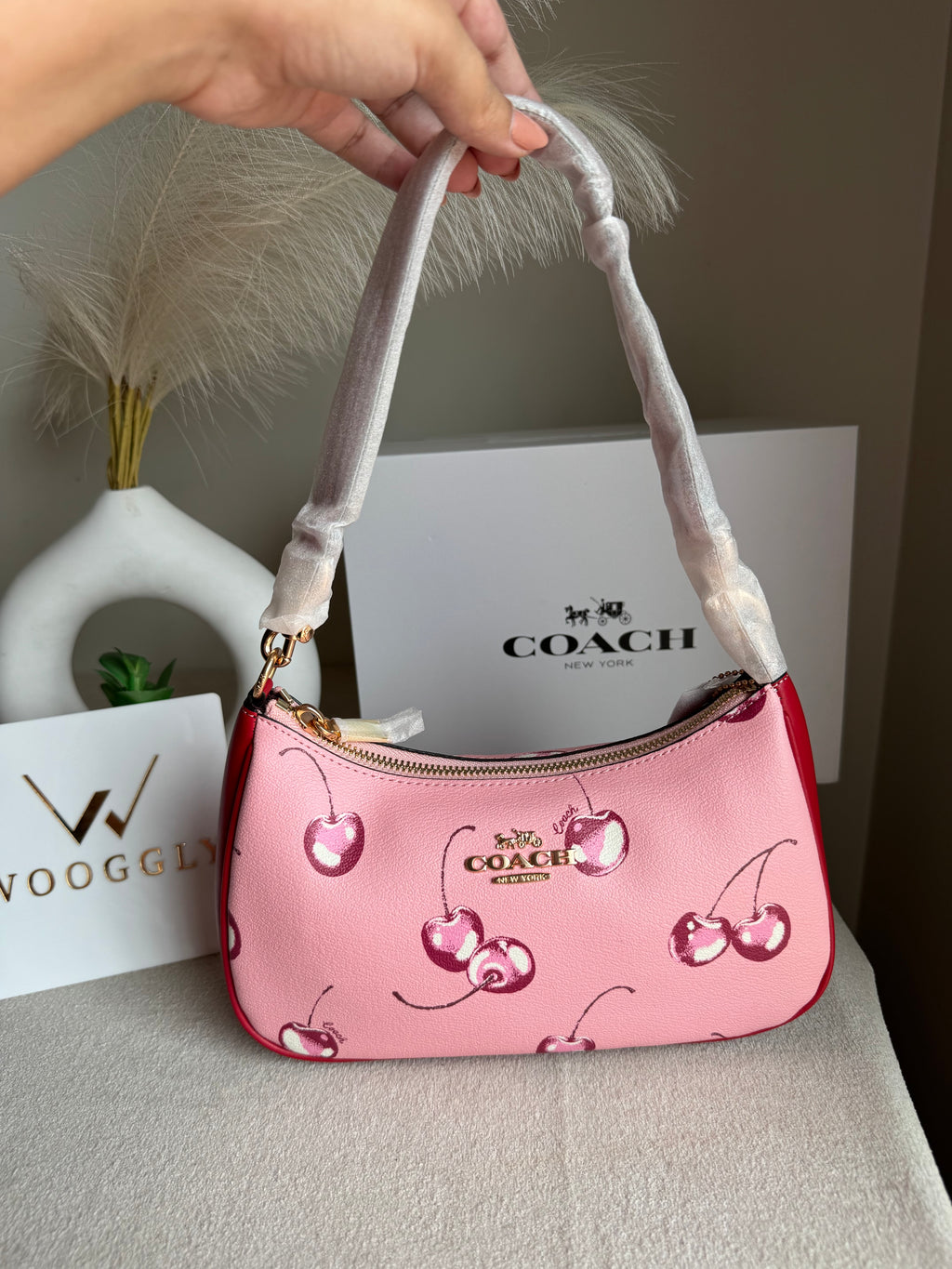 Coach TERI PREMIUM (Pink Cherries) - MAGNETIC BOX PACKING