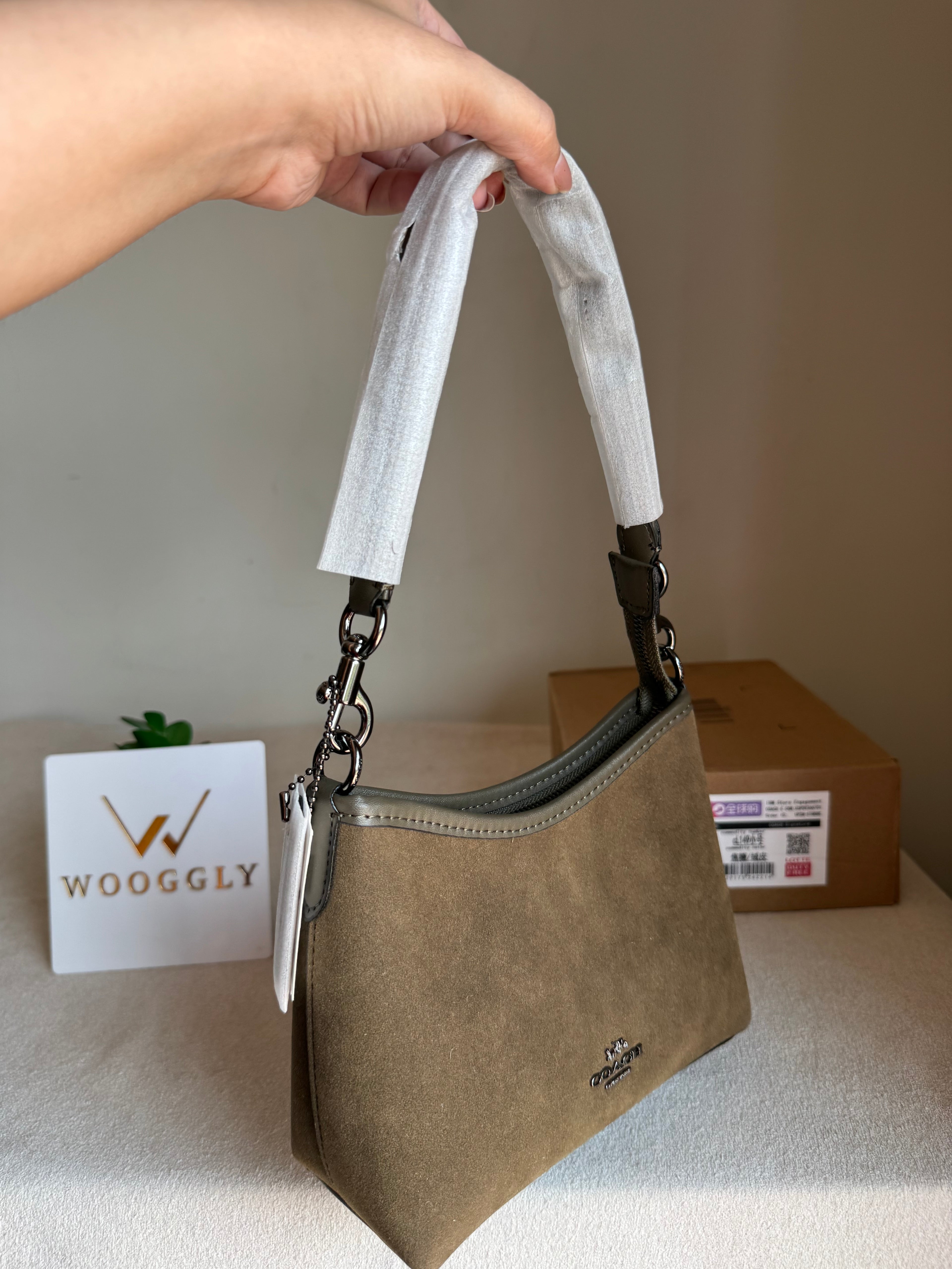 COACH PREMIUM Suede Shoulder Bag OLIVE - BOX PACKING