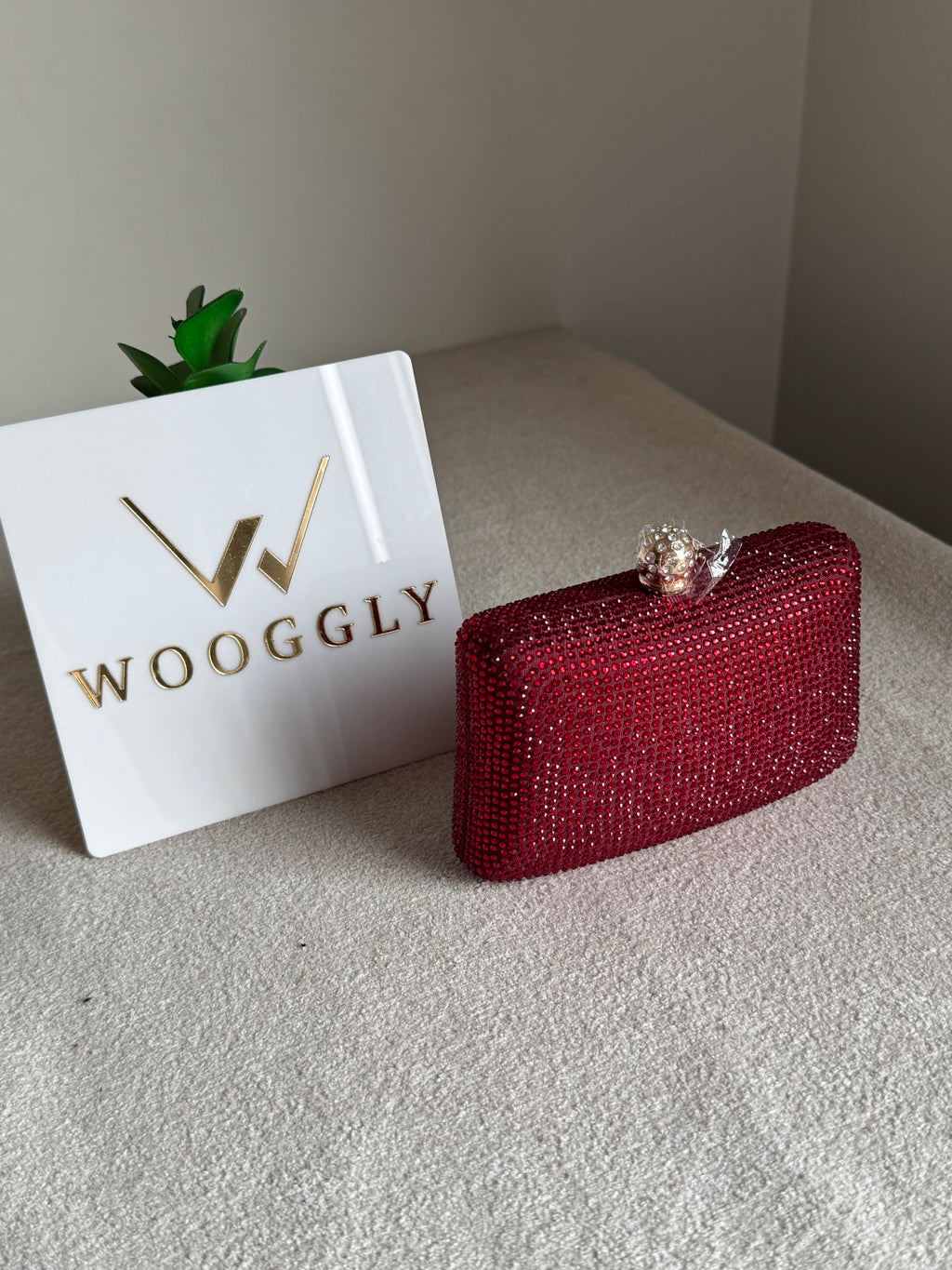 Icon Clutch Red