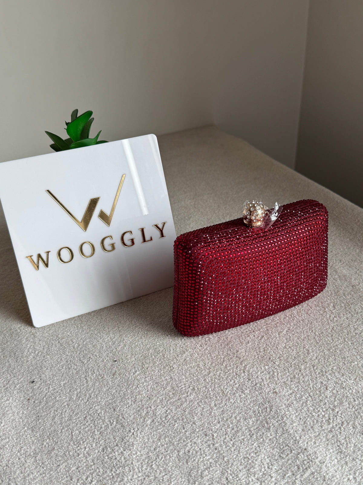Icon Clutch Red