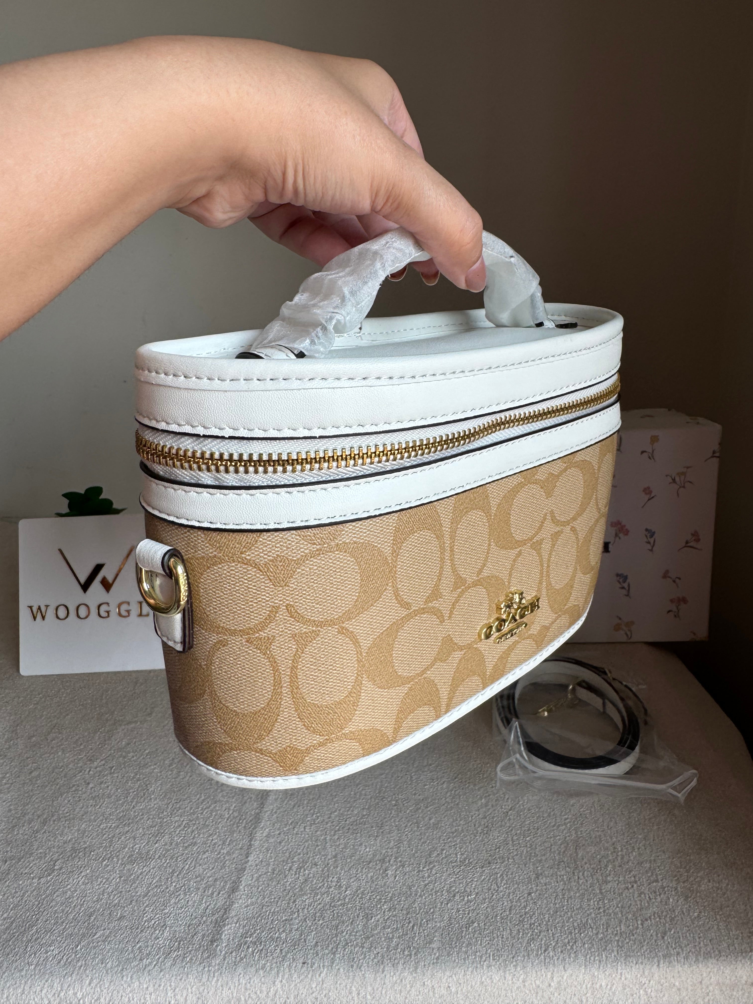 COACH Premium Bucket Bag (Apricot White) with Long Strap - BOX PACKING (Copy)