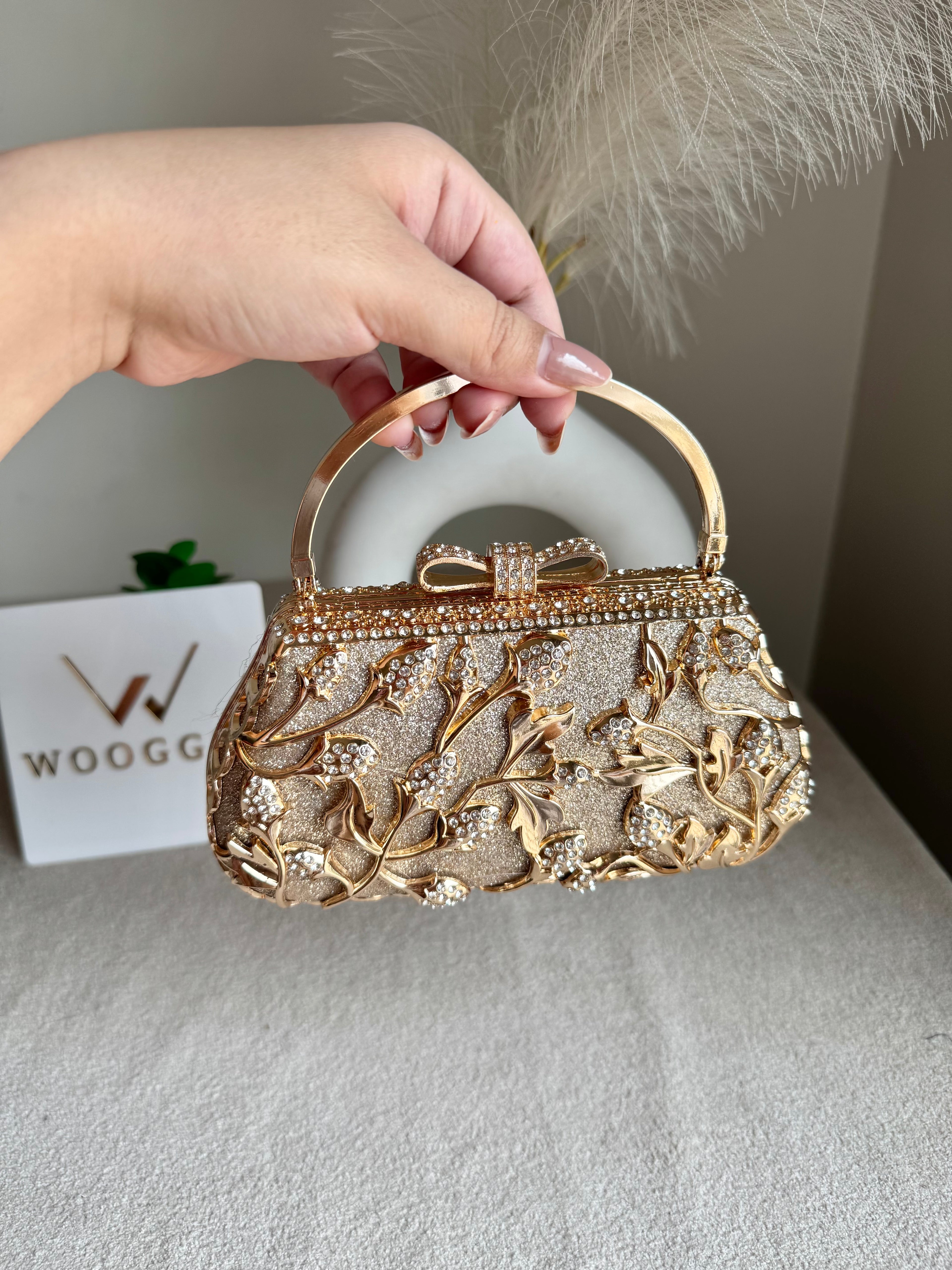 Aria Clutch Metal Clutch Champagne