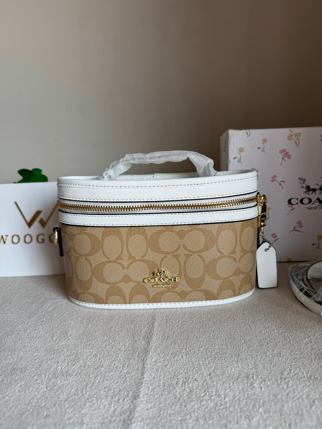 COACH Premium Bucket Bag (Apricot White) with Long Strap - BOX PACKING (Copy)