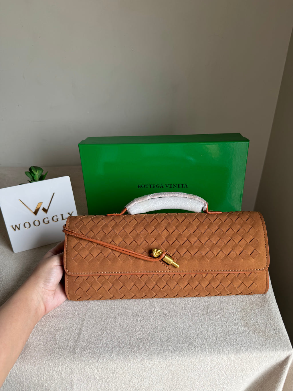 Premium Bottega Veneta Viral Bag with BOX Packing - Suede Brown