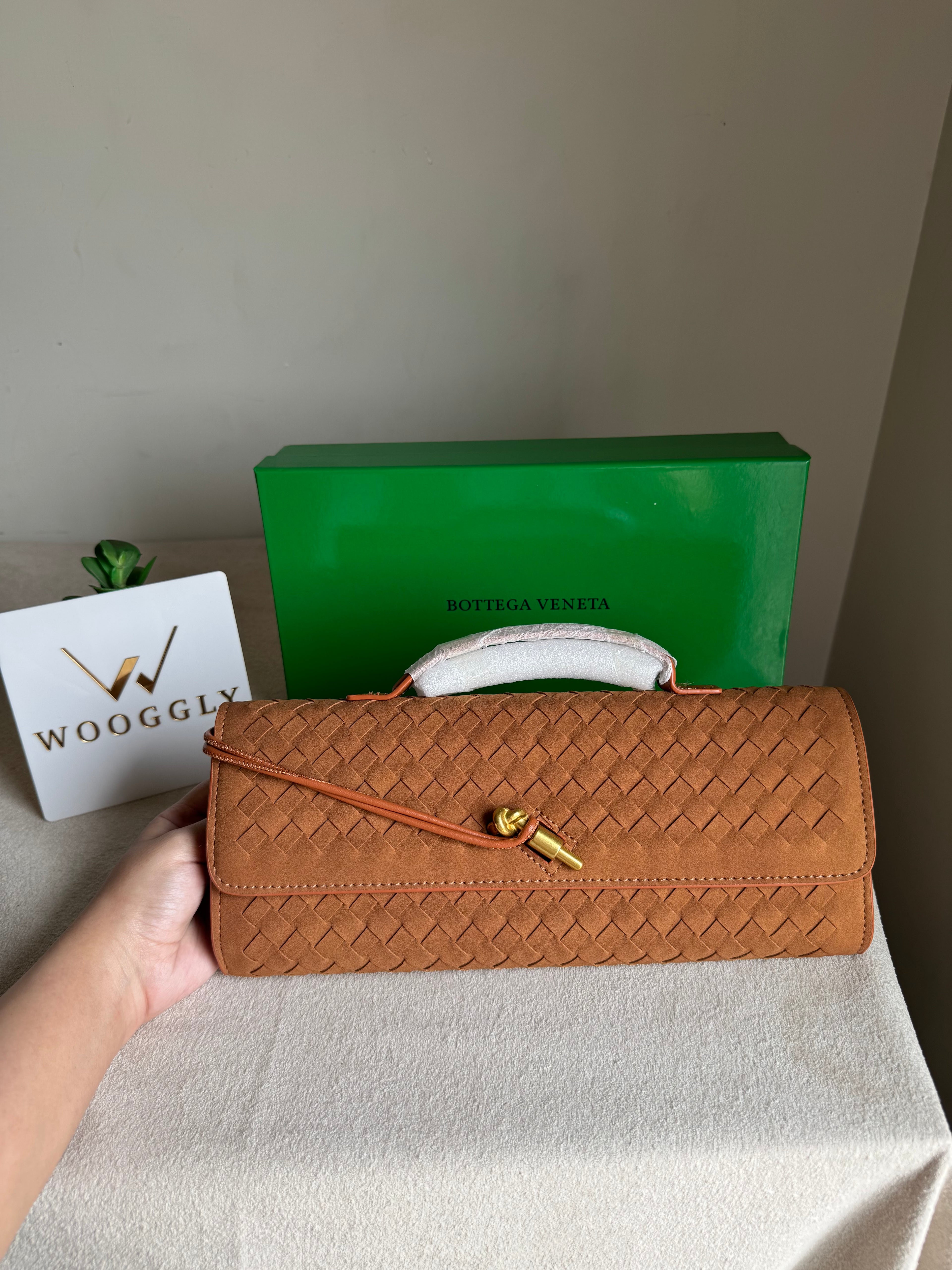 Premium Bottega Veneta Viral Bag with BOX Packing - Suede Brown