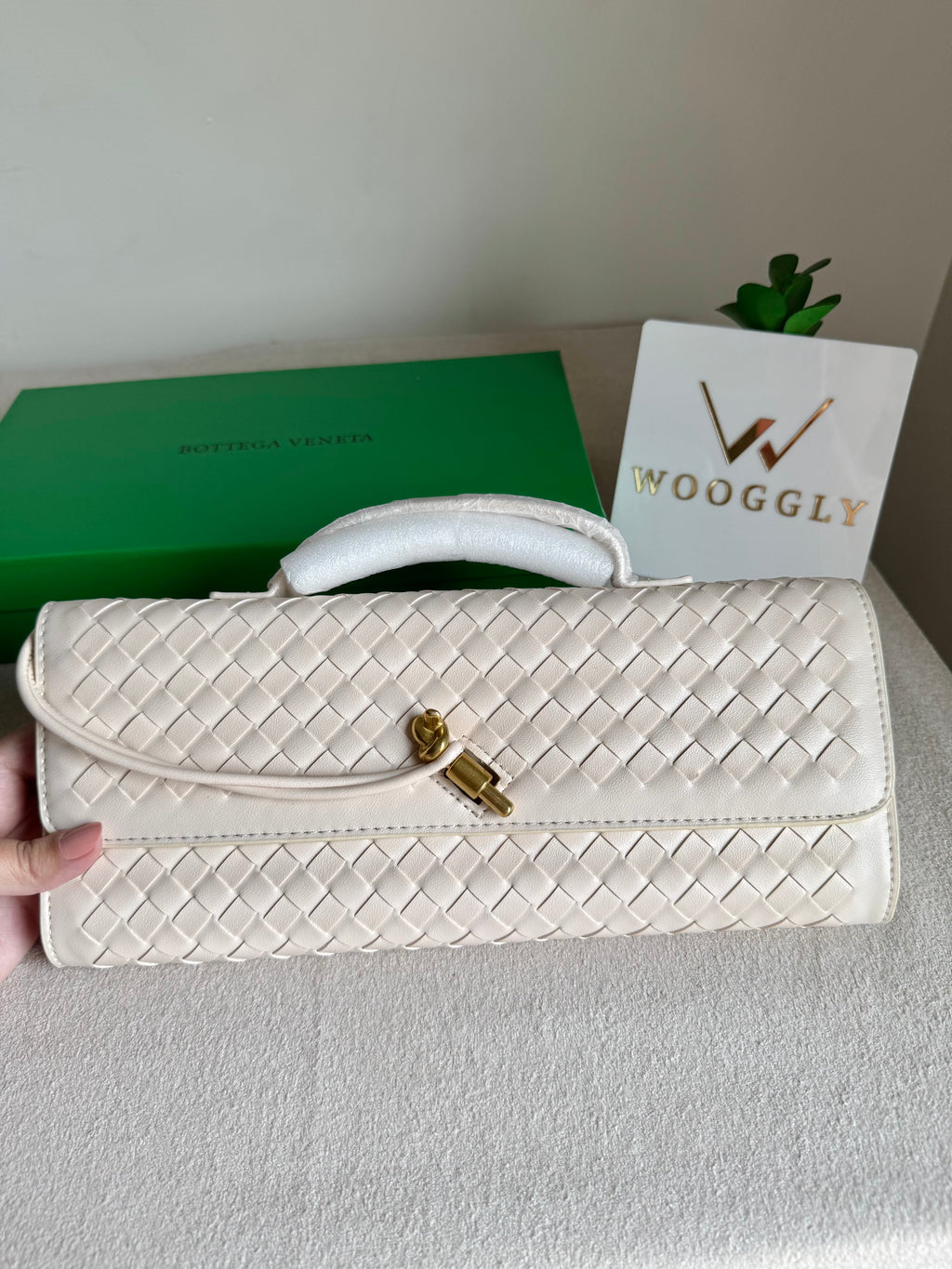 Premium Bottega Veneta Viral Bag with BOX Packing - Cream