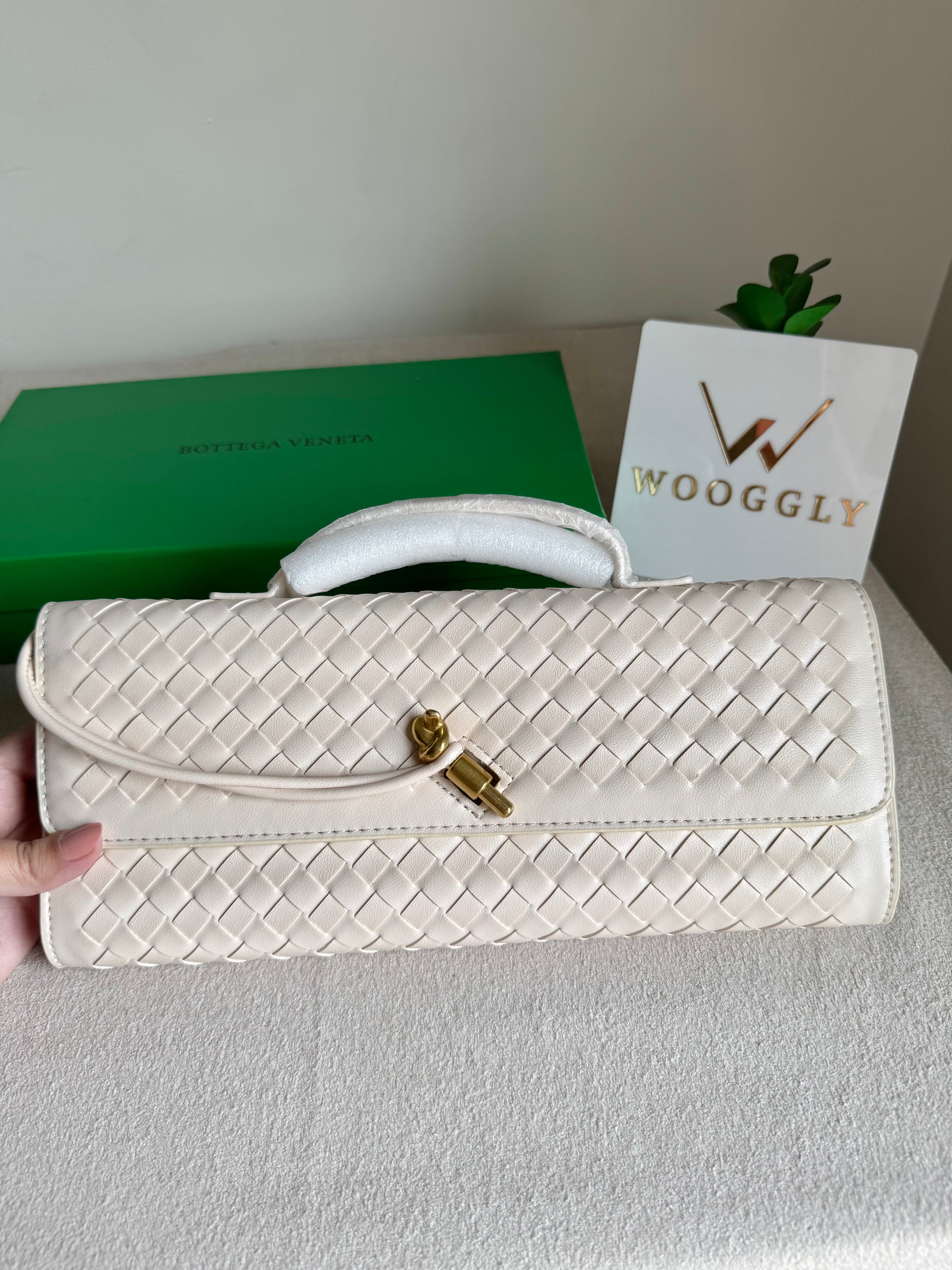 Premium Bottega Veneta Viral Bag with BOX Packing - Cream