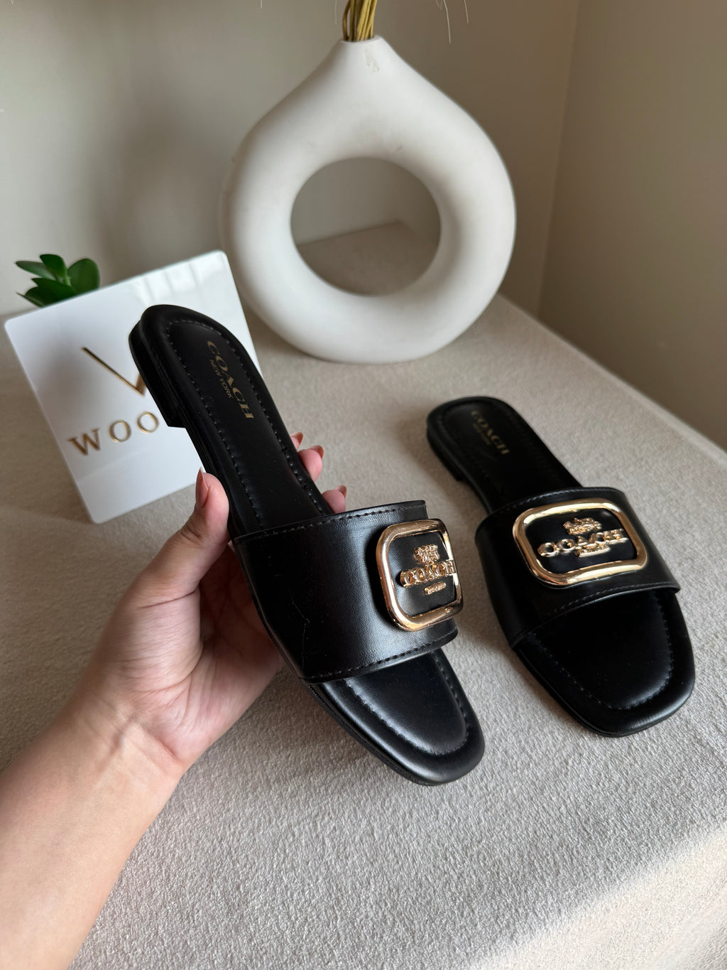 Minimal Coach Slides - Black