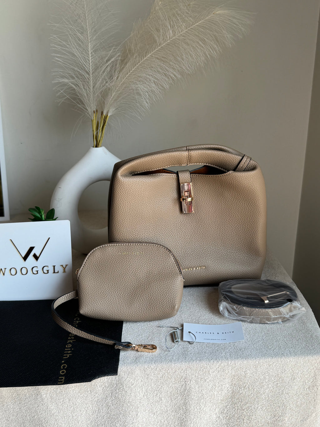 Premium C & K Bucket Bag with Small Pouch & PROPER PACKING Beige