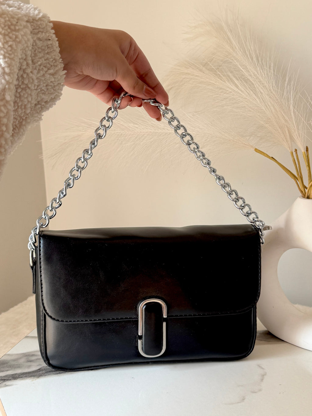 Magnificient Black Bag