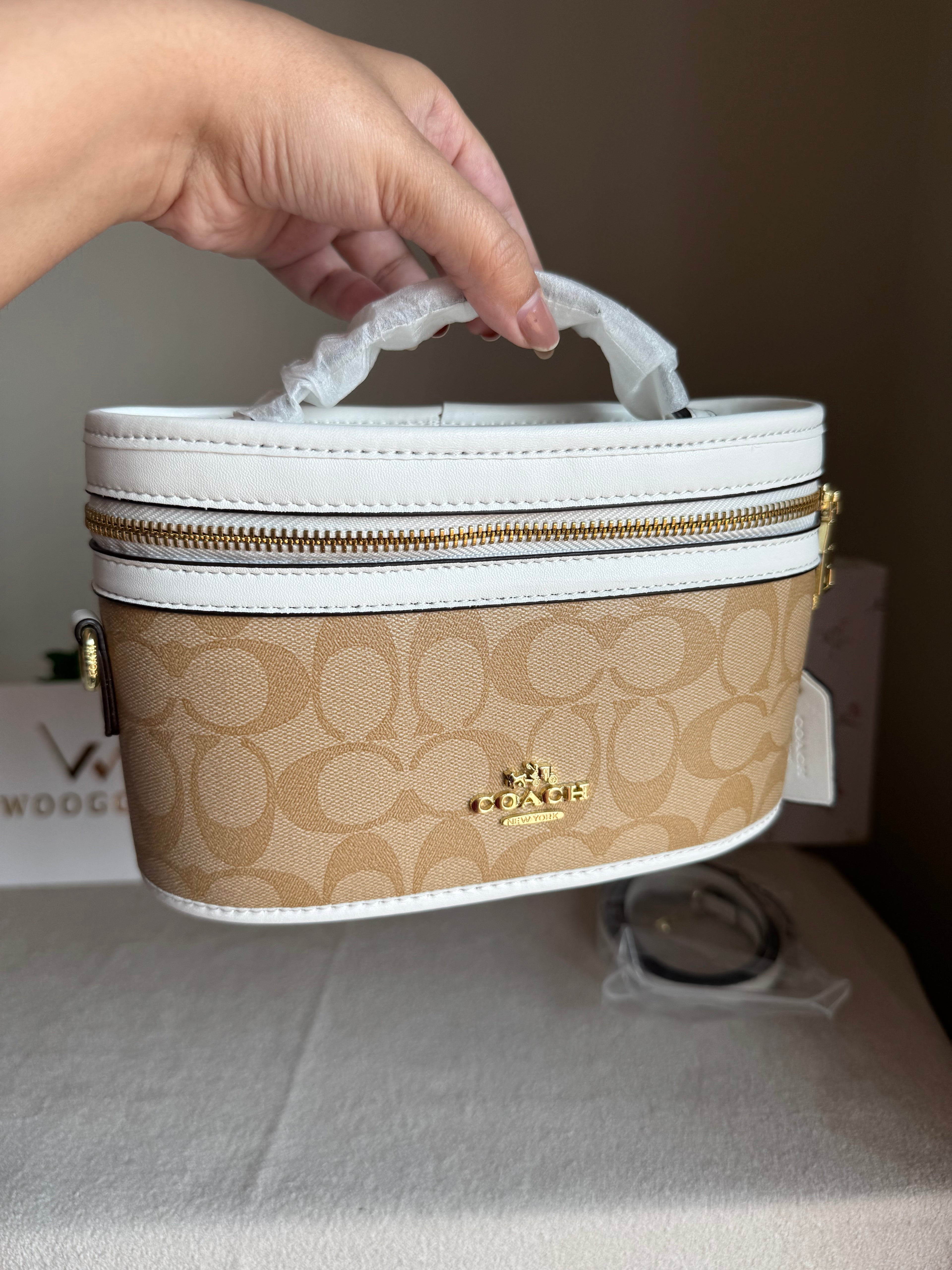 COACH Premium Bucket Bag (Apricot White) with Long Strap - BOX PACKING (Copy)