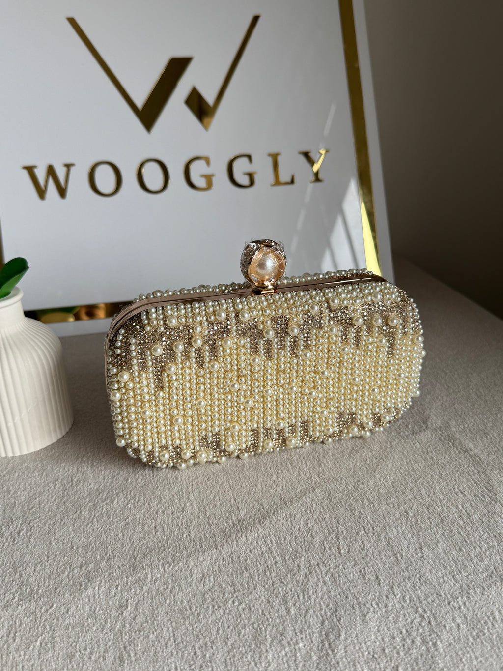 Regal Pearl Clutch