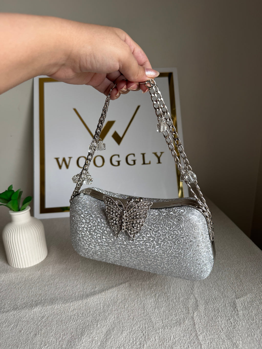 Rosy Butterfly Clutch (Silver)