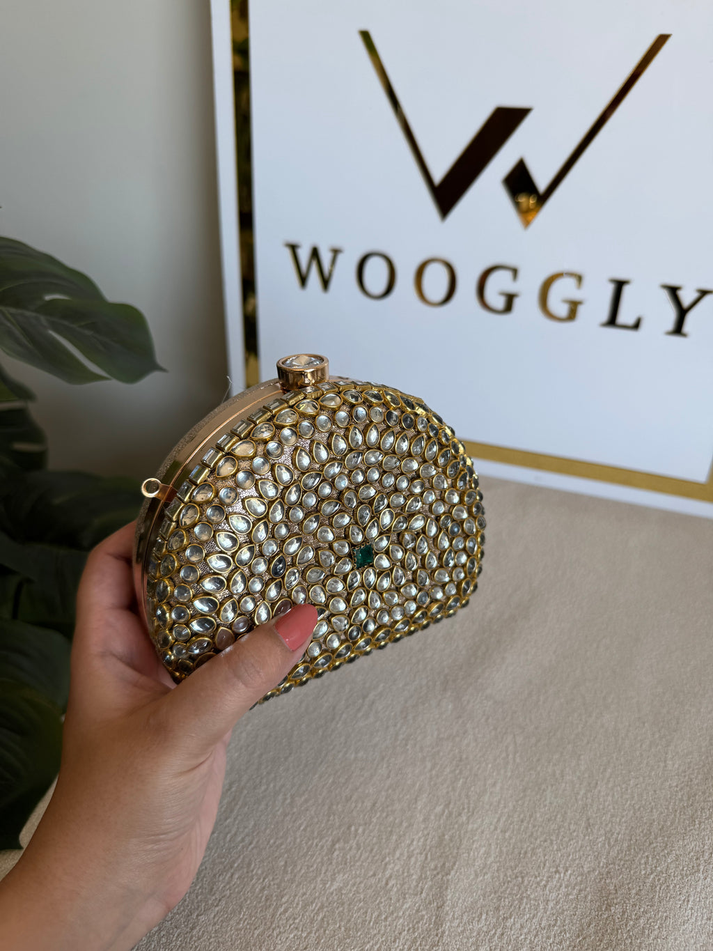 Afreen Kundan Clutch with Chain - Green Stone