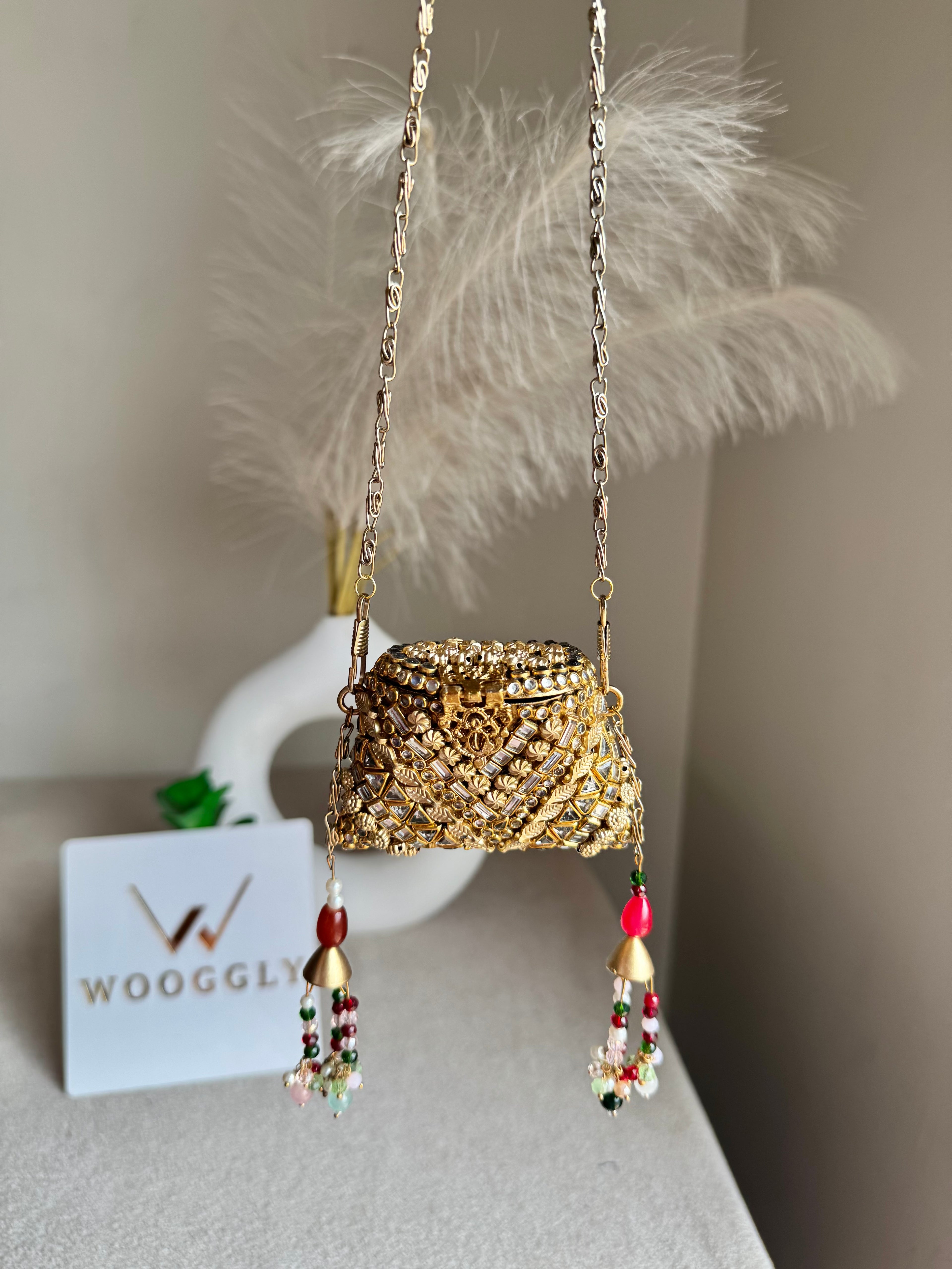 Viral Mini Clutch Lovelle - Gold with Red
