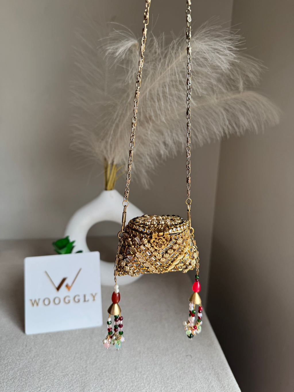 Viral Mini Clutch Lovelle - Gold with Red