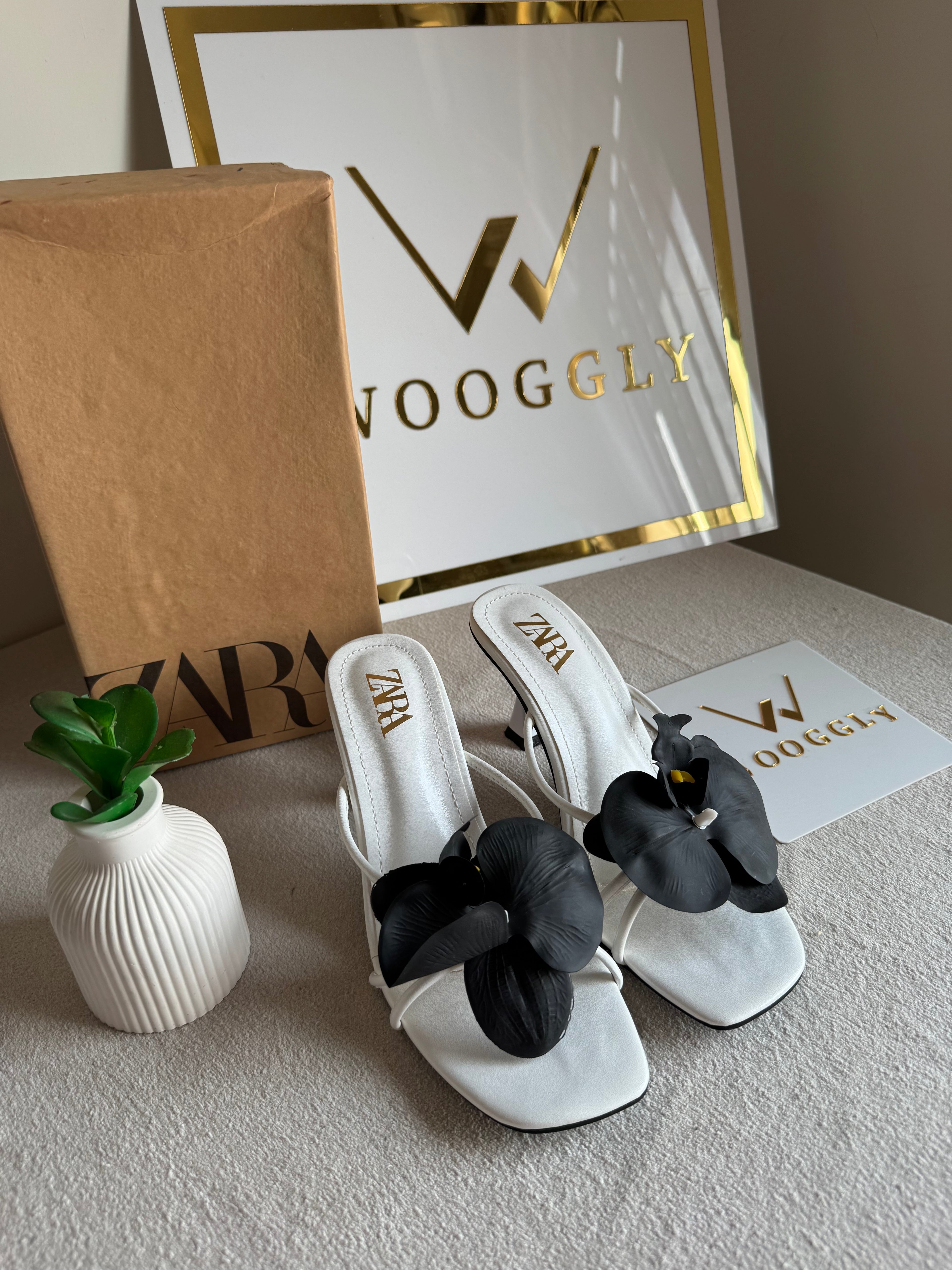 Zara Flower Heels WHITE WITH BLACK with Brand Box