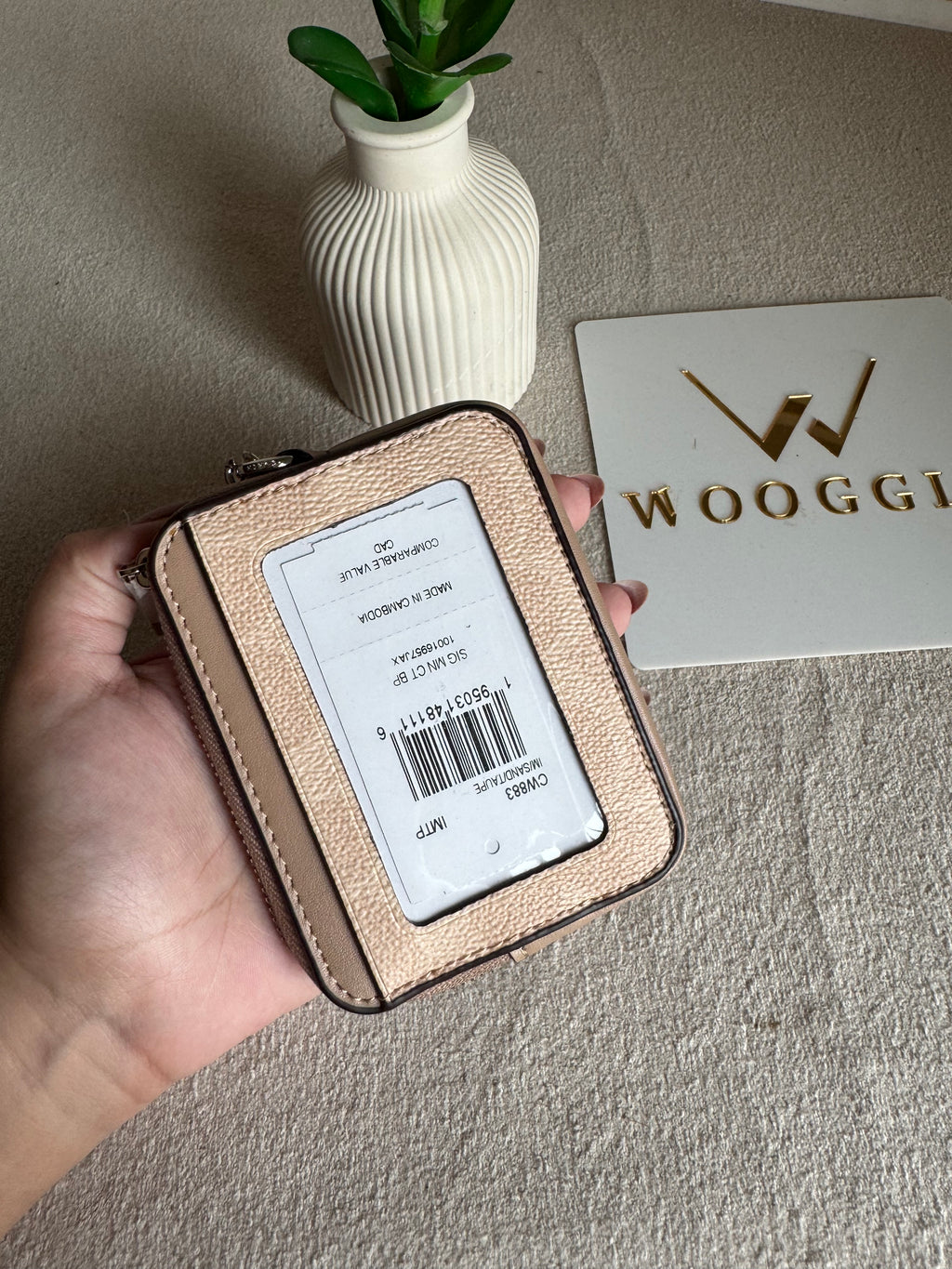 Coach Zip Card Case - Beige