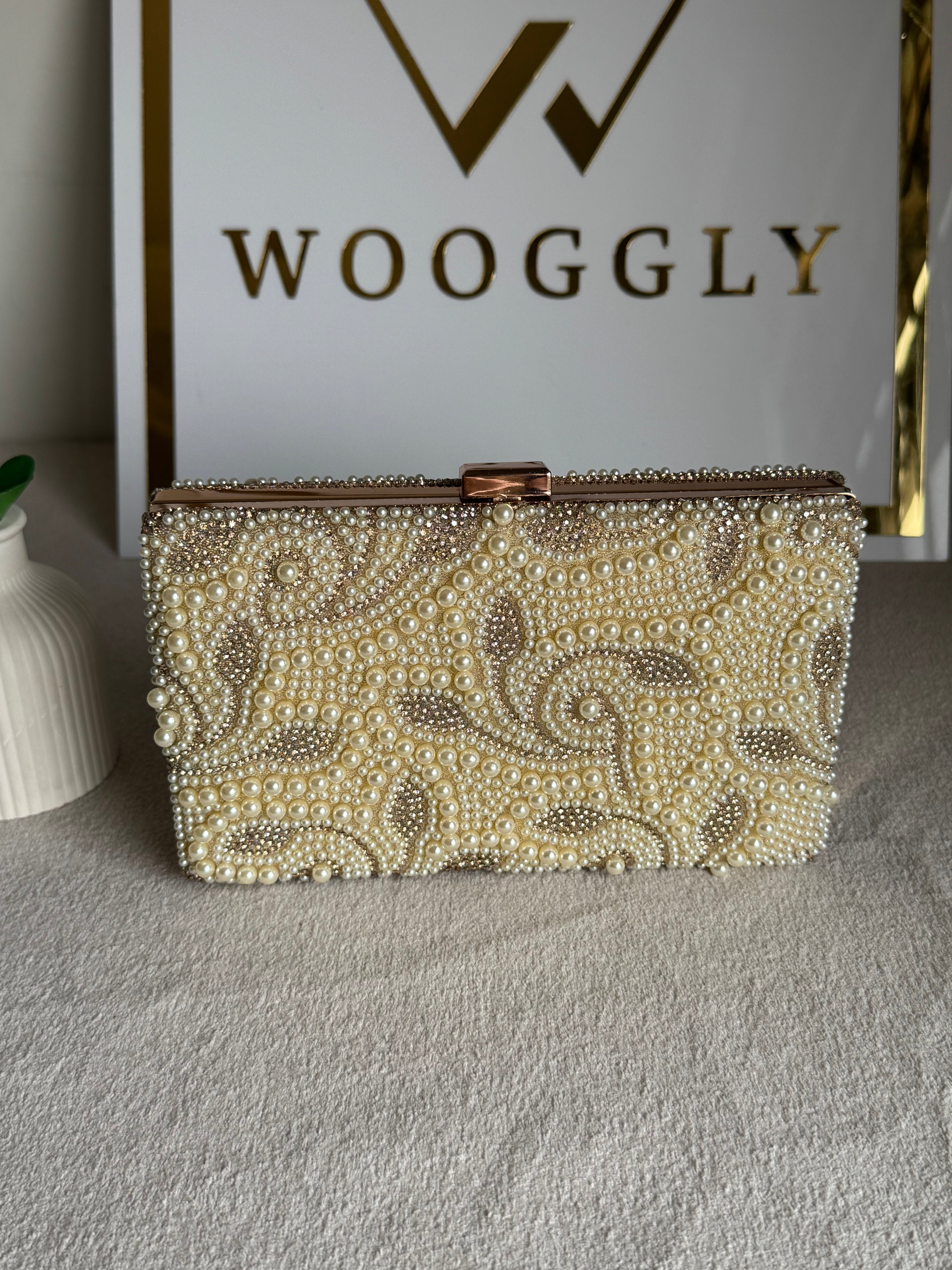 Slay Pearl Clutch