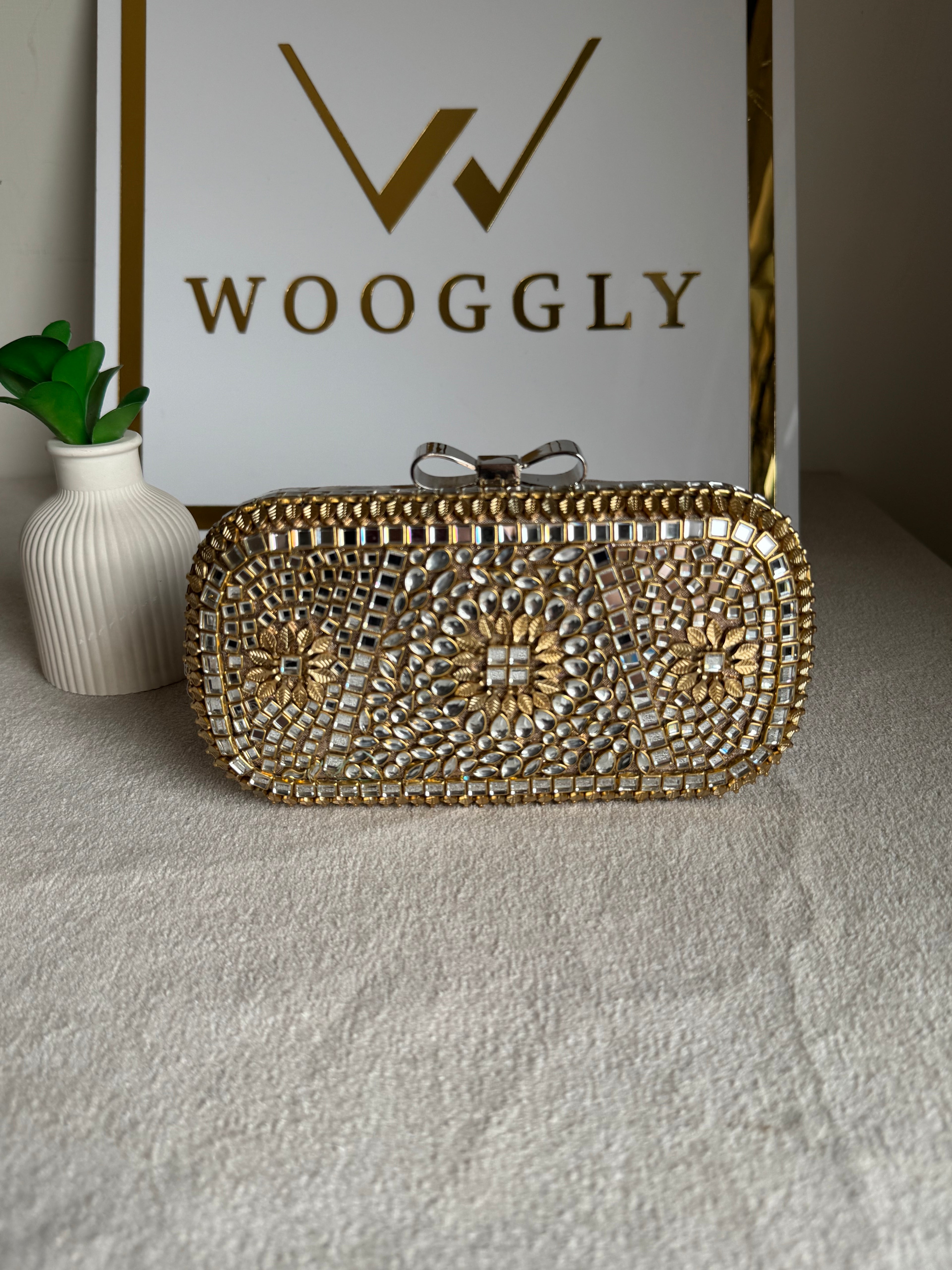 Mahe e Noor Kundan Clutch