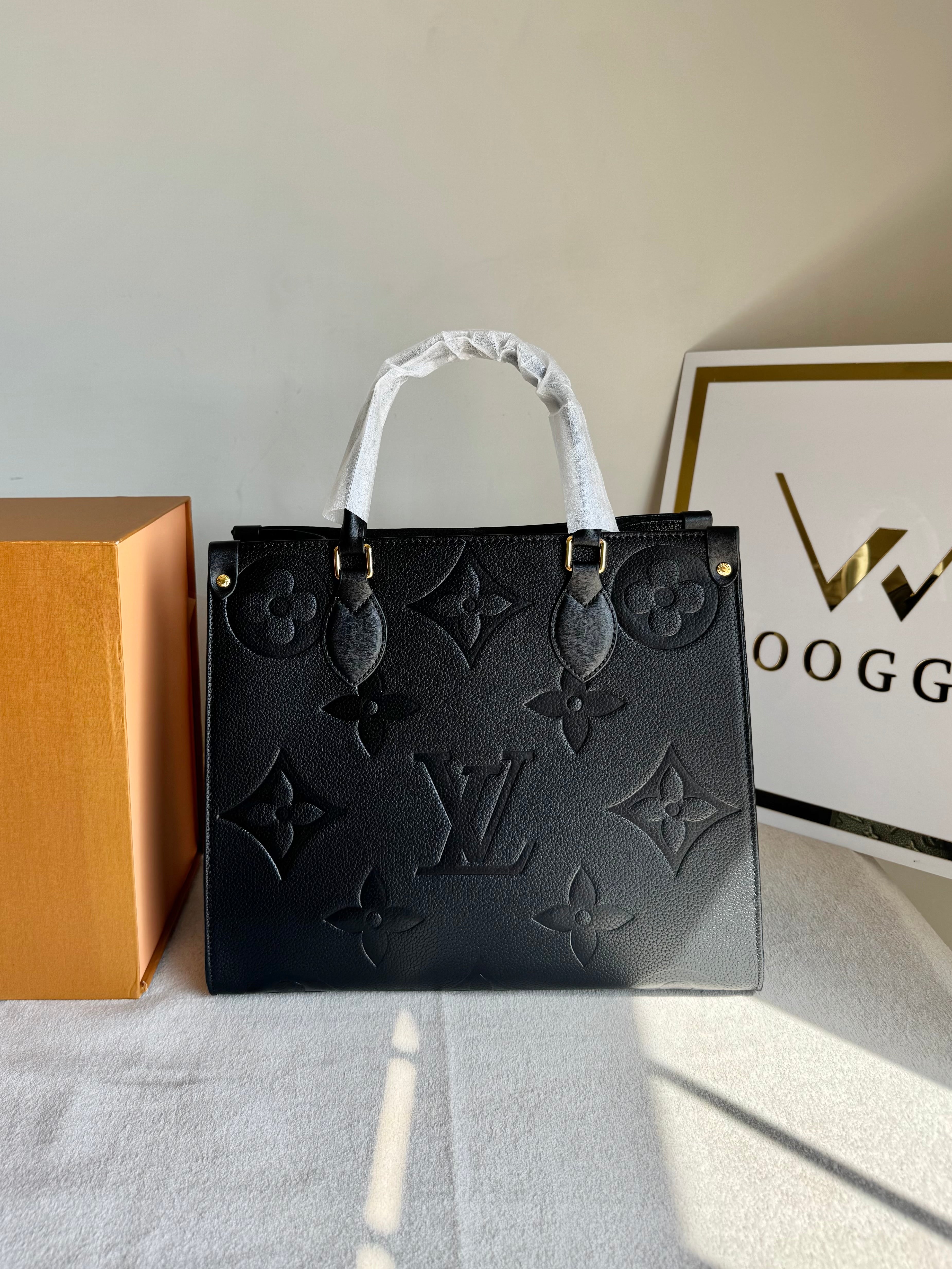 LV On The Go Tote Bag - Black (BOX PACKING)