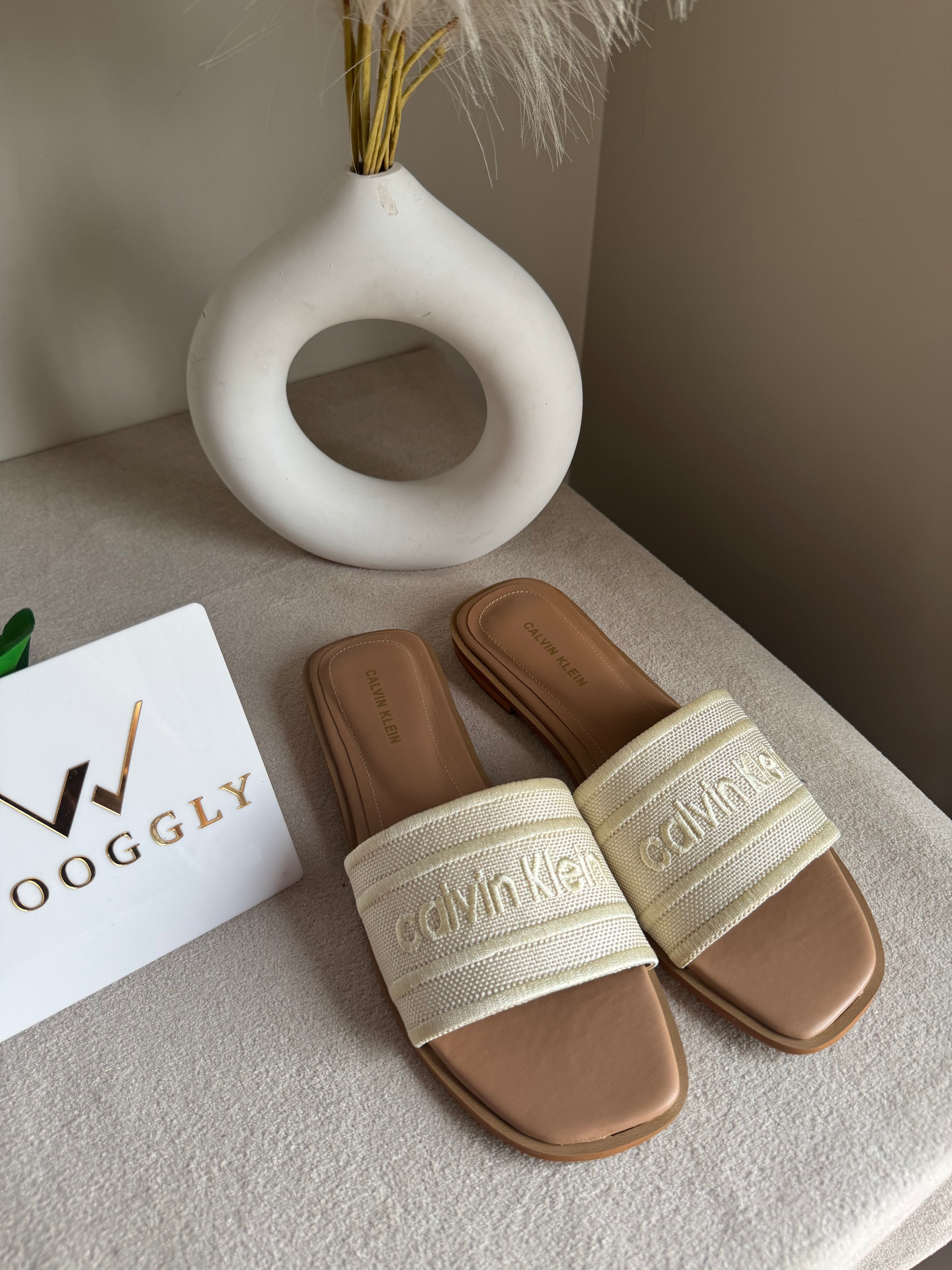 Chic CK Slides - Beige & Cream
