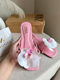 VIRAL FLOWER SLIDES - Baby Pink with White