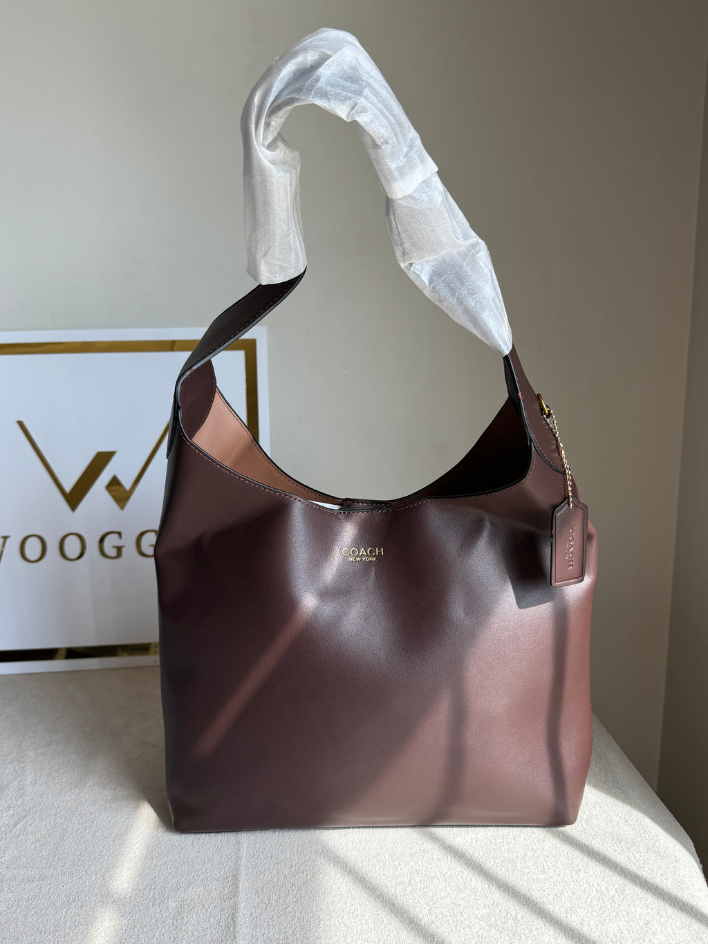 COACH Brooklyn Maroon - MAGNETIC BOX PACKING