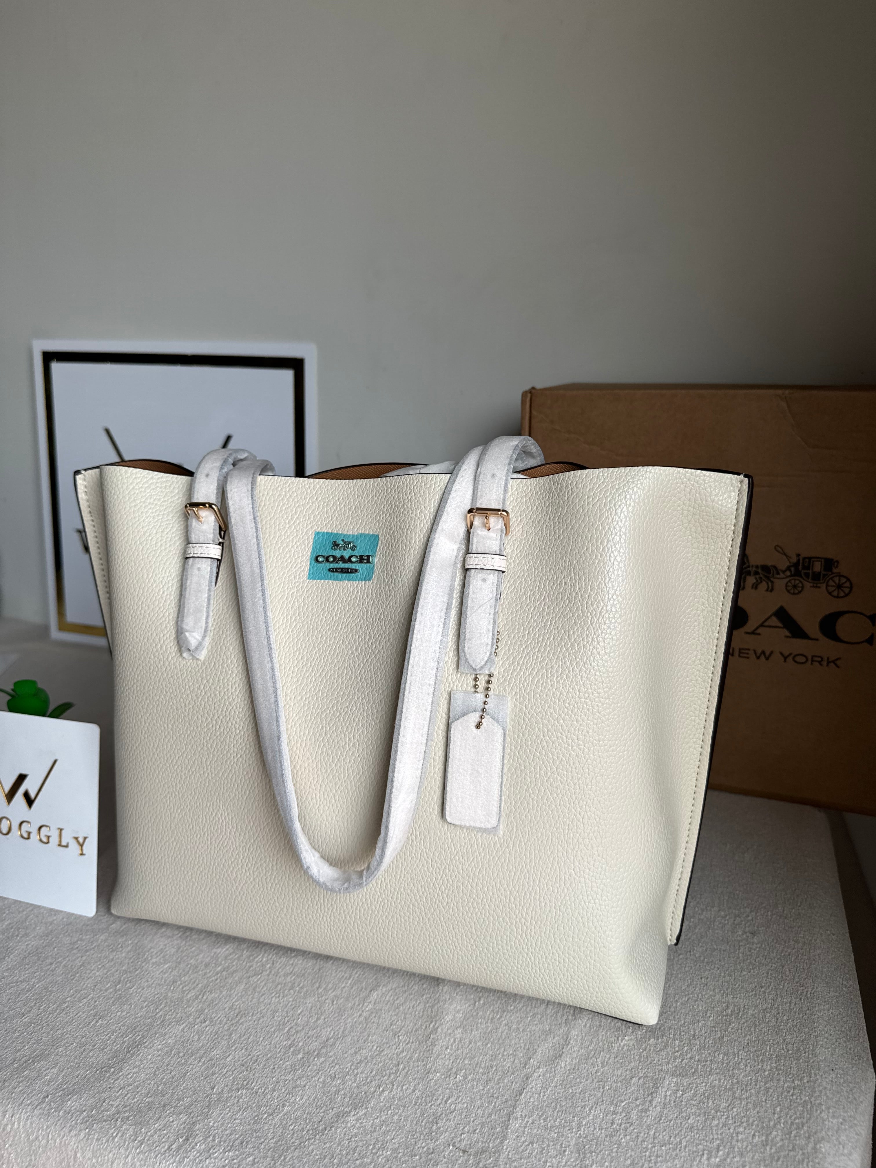 EXTREMELY PREMIUM COACH Mollie Tote Bag - Cream (BOX PACKING)