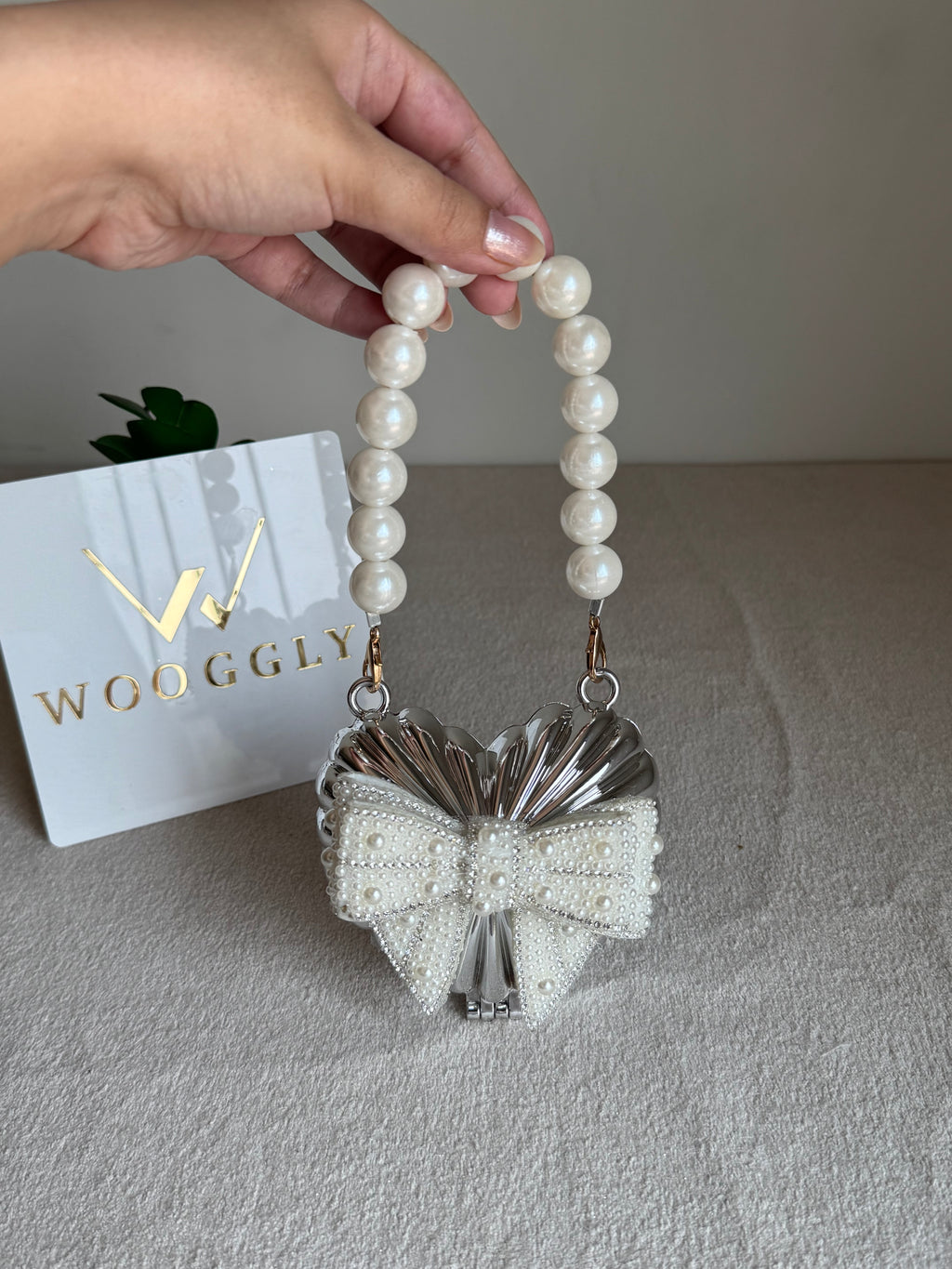 Blush Bow Heart Clutch (Silver)