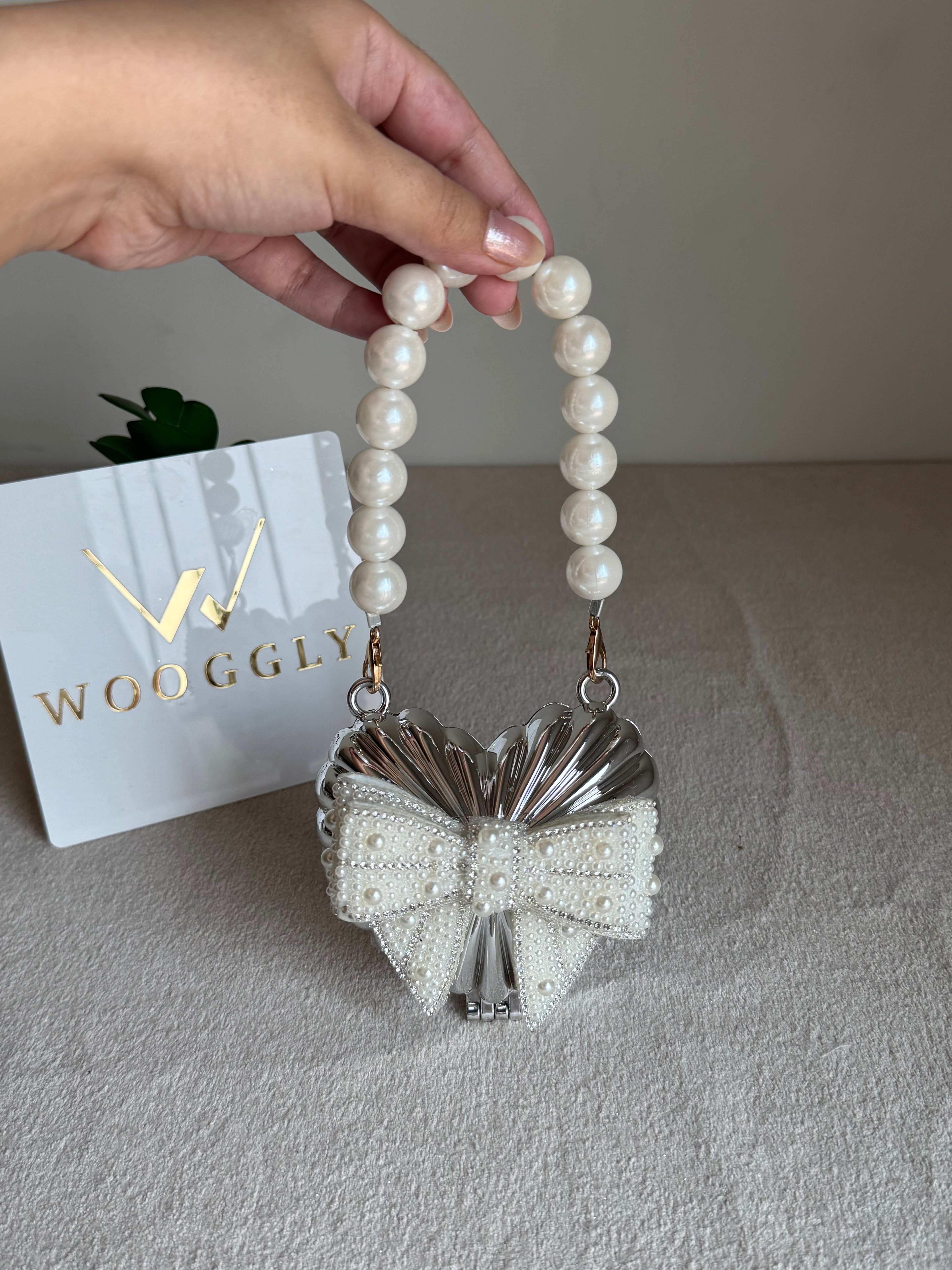 Blush Bow Heart Clutch (Silver)