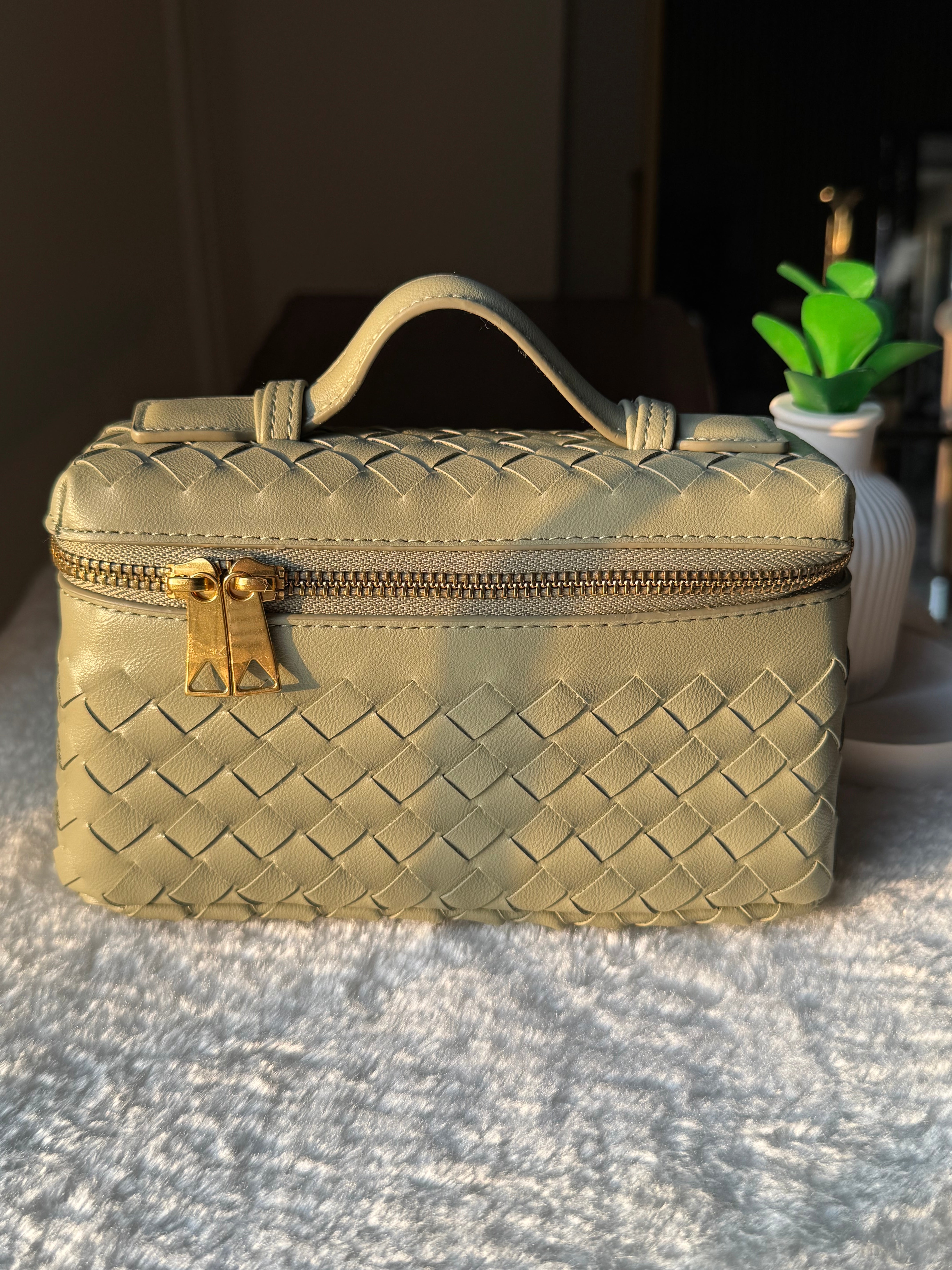 JW Pie Woven Bag with Long Strap (Sea Green)