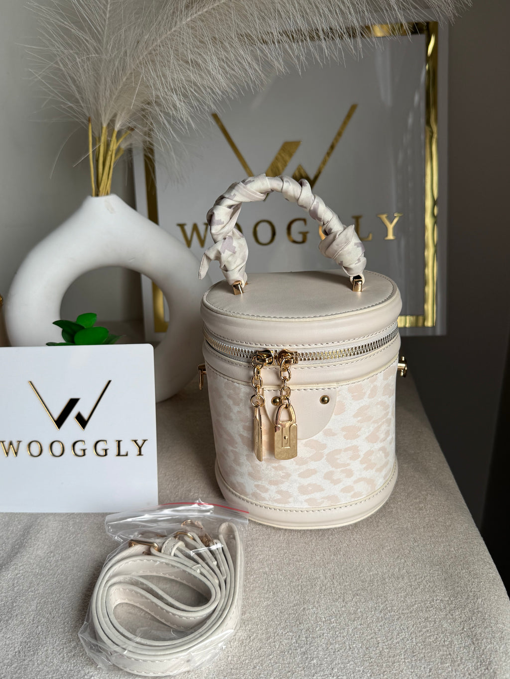 Cutest Crossbody Bag / Makeup Box White