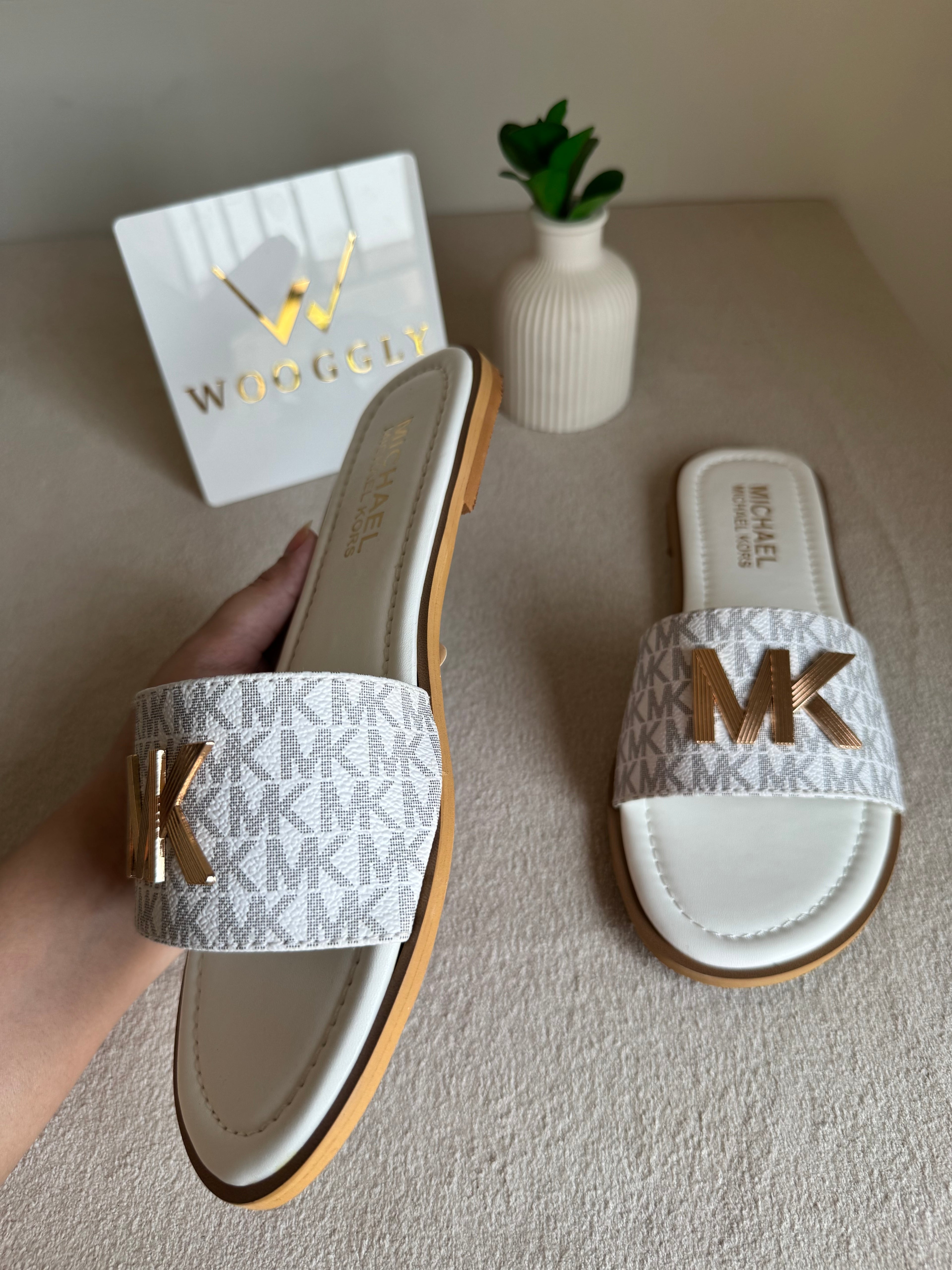 Viral MK Slides - White