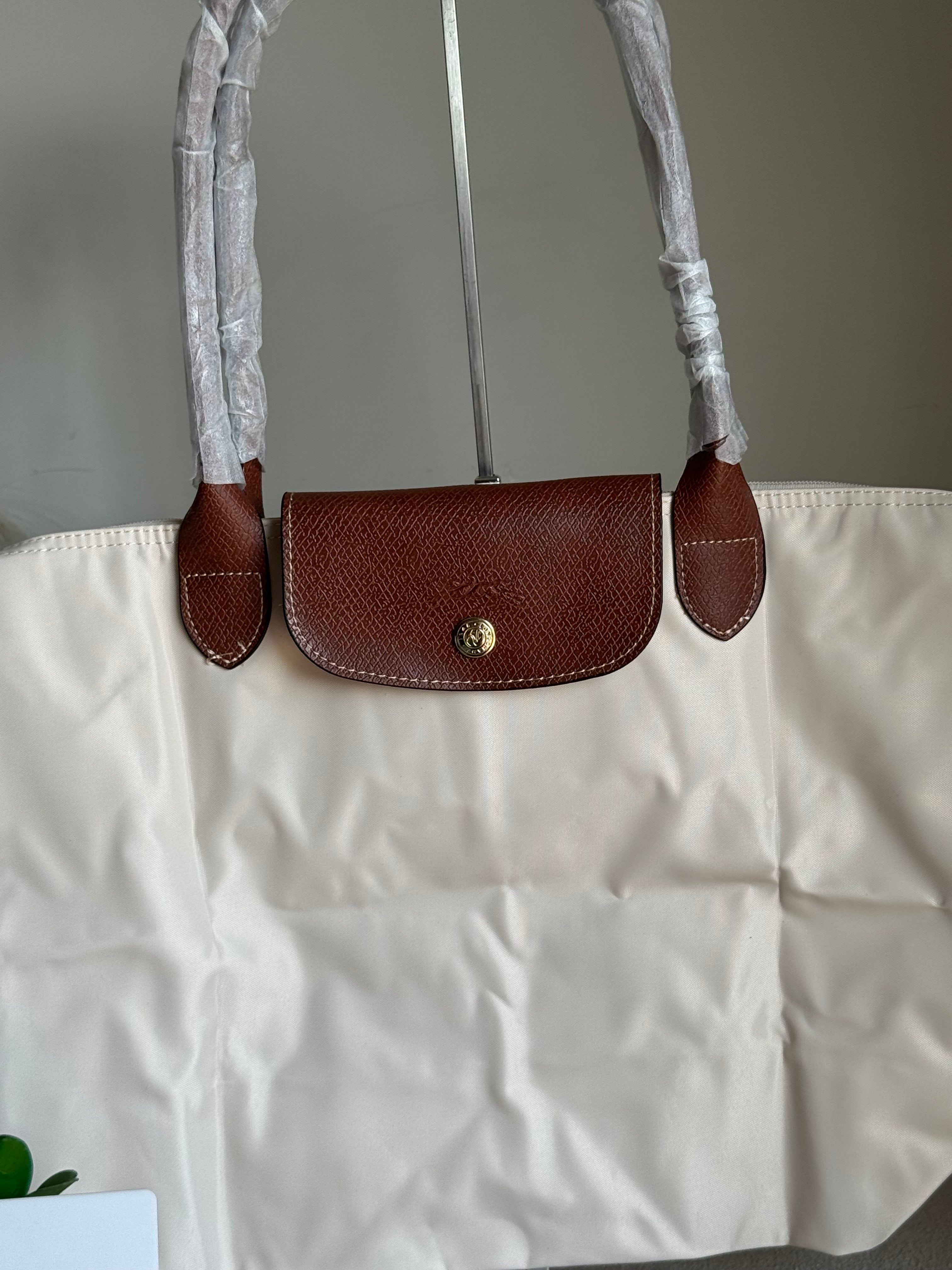 Longchamp Tote LARGE - Paper White (WITH BRAND LOGO)