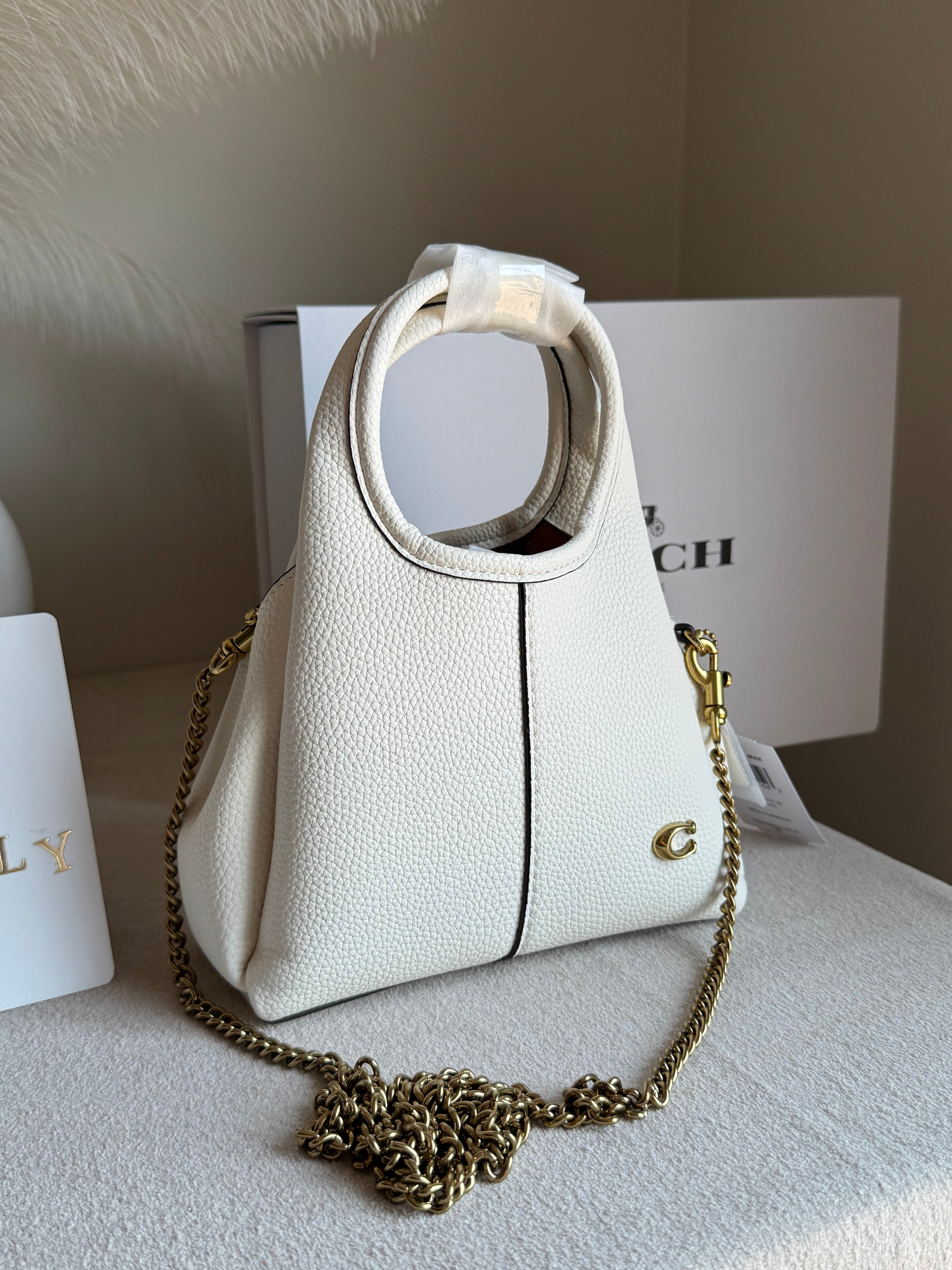 EXTREMELY PREMIUM MINI COACH Lana (CREAM) - BOX PACKING
