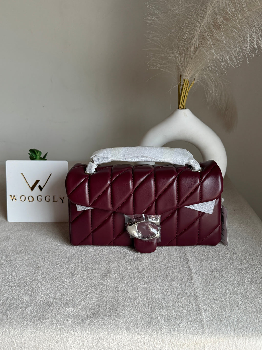 Quilted Tabby 26 EXTREMELY PREMIUM (Burgandy) - BOX PACKING