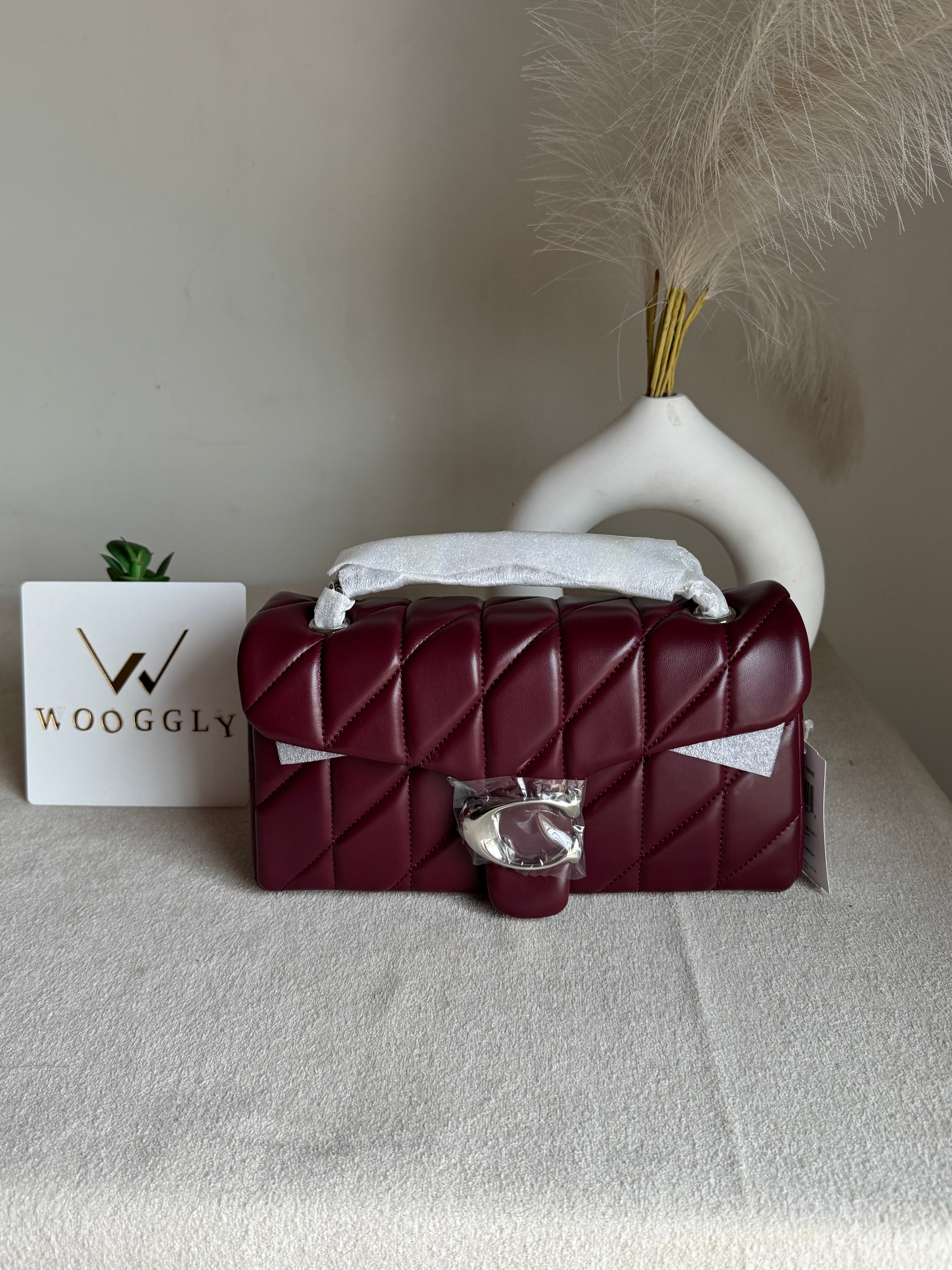 Quilted Tabby 26 EXTREMELY PREMIUM (Burgandy) - BOX PACKING