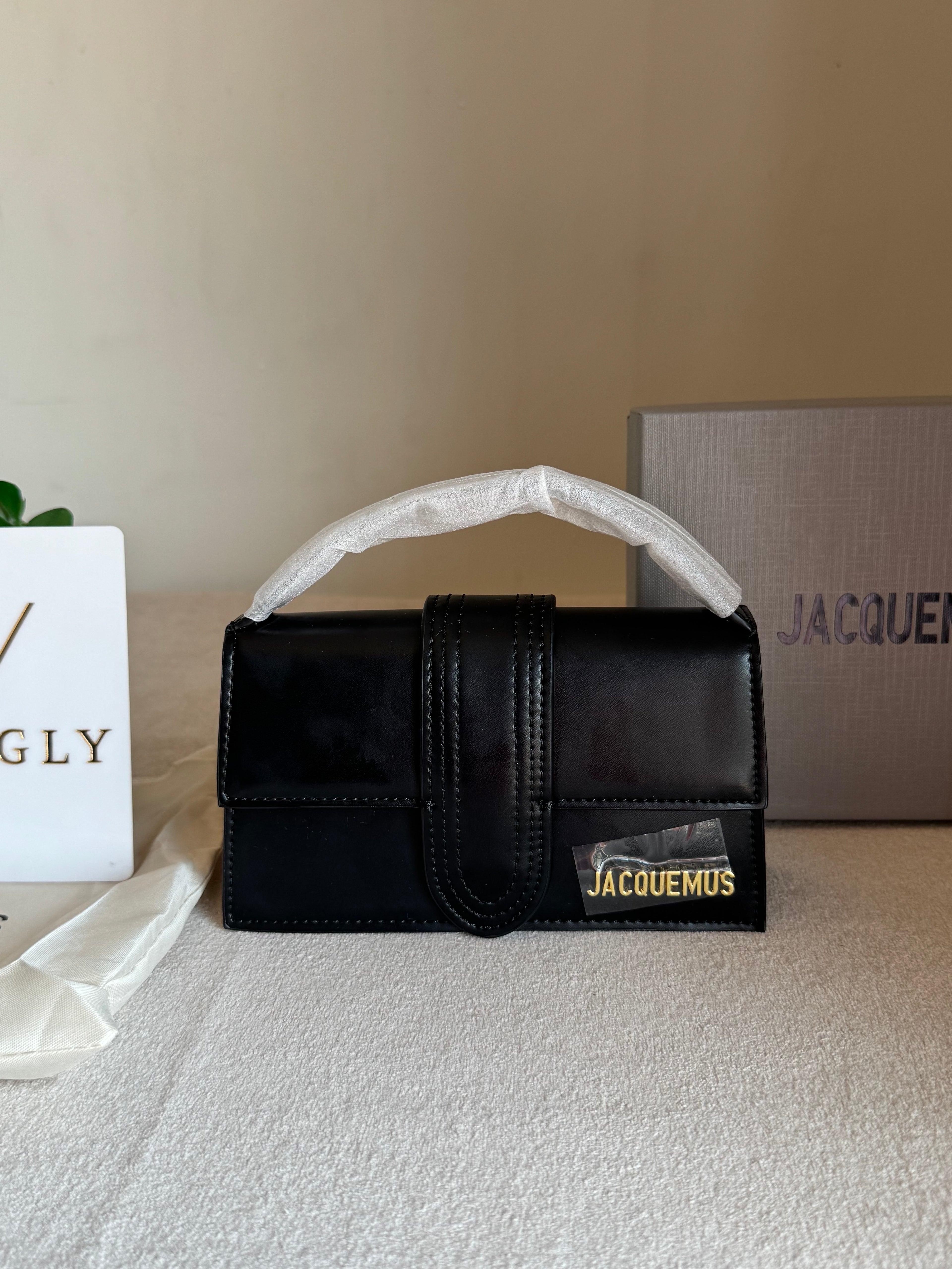 Viral Jacquemus - Small (Black) BOX PACKING