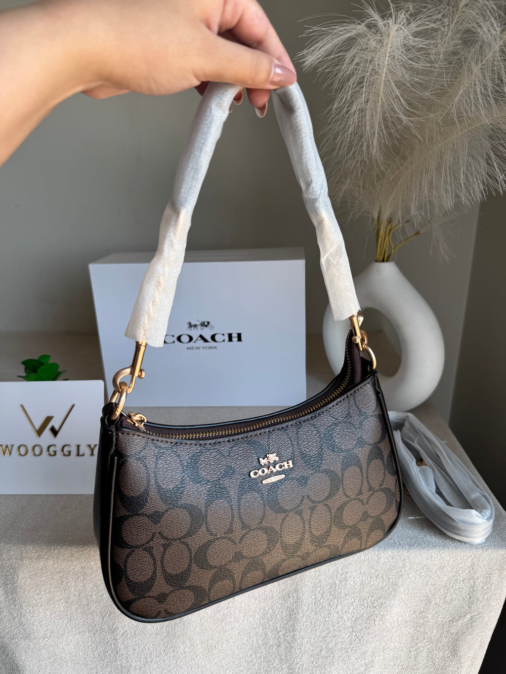 COACH TERI PREMIUM (Coffee) - BOX PACKING