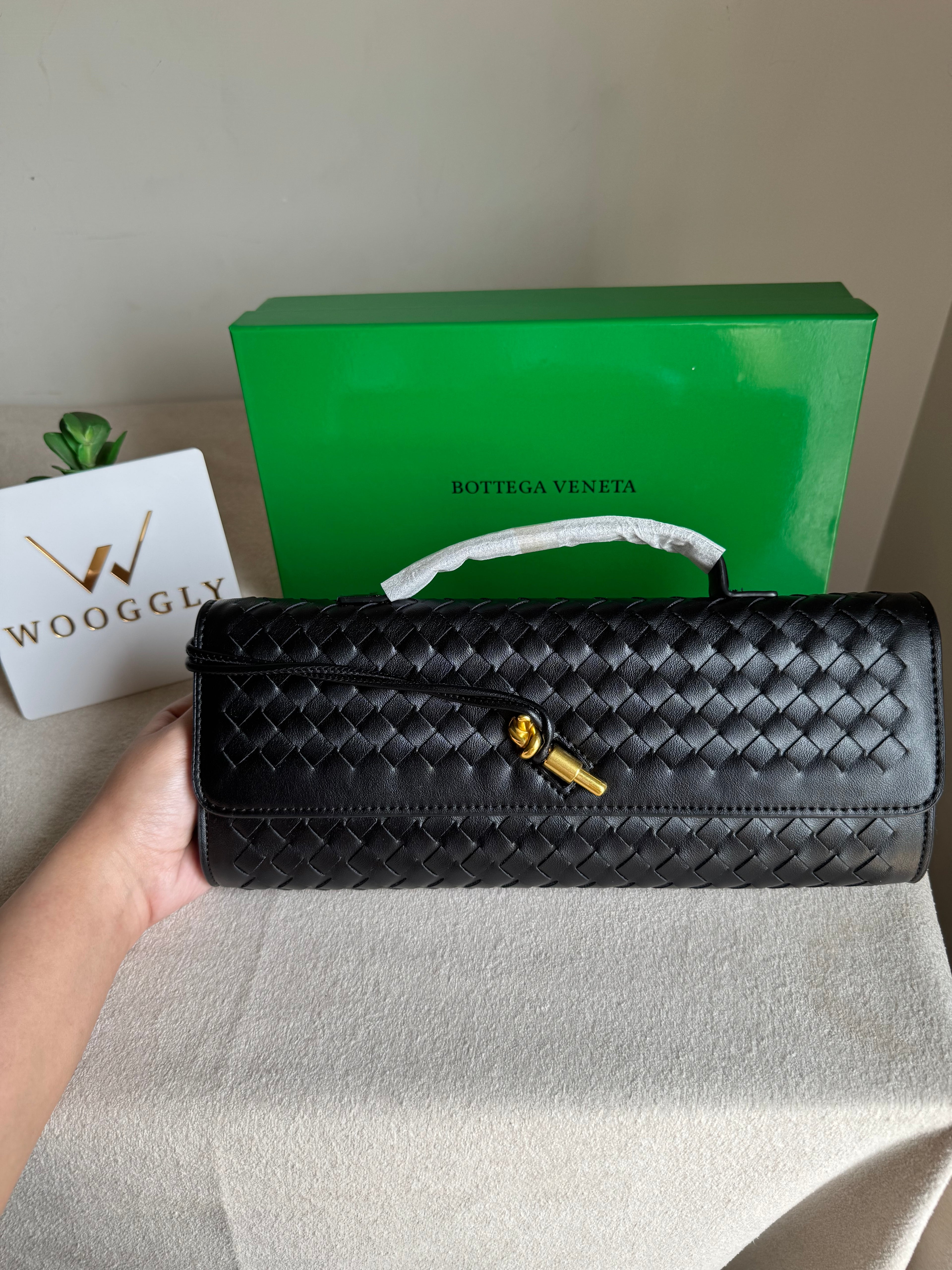 Premium Bottega Veneta Viral Bag with BOX Packing - Black