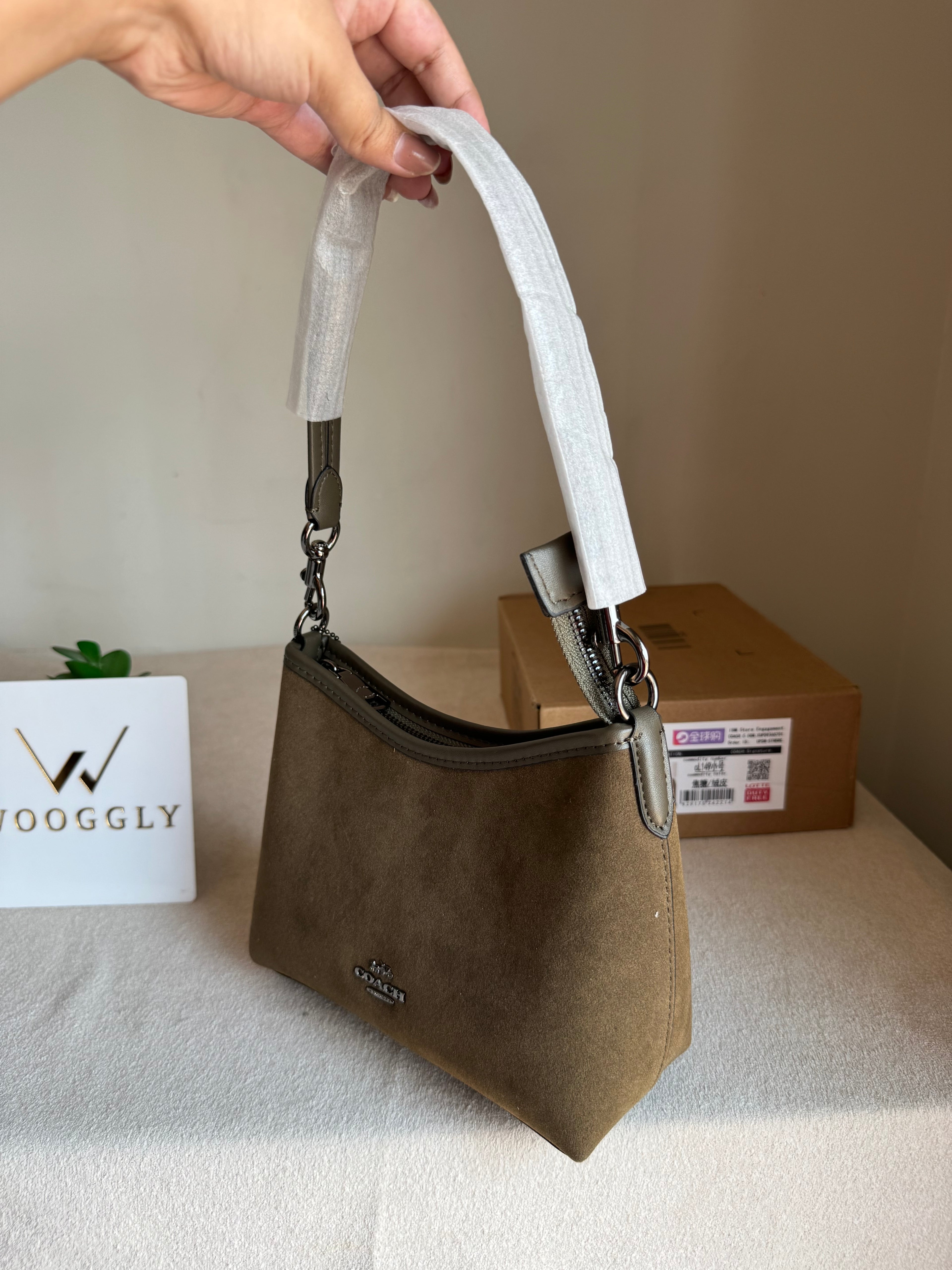 COACH PREMIUM Suede Shoulder Bag OLIVE - BOX PACKING
