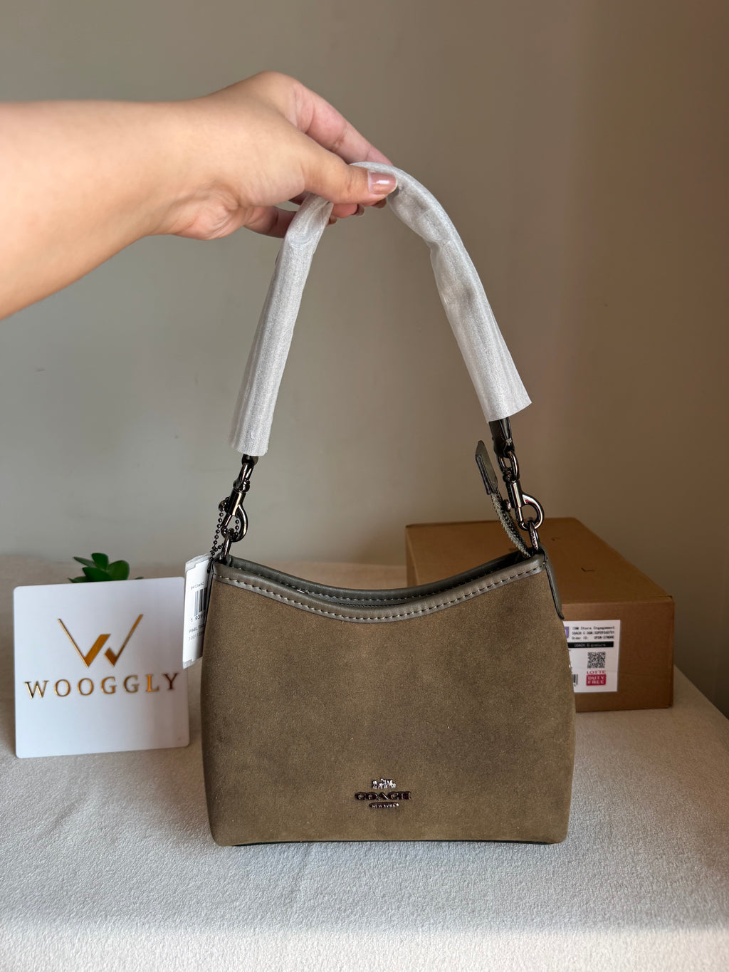 COACH PREMIUM Suede Shoulder Bag OLIVE - BOX PACKING