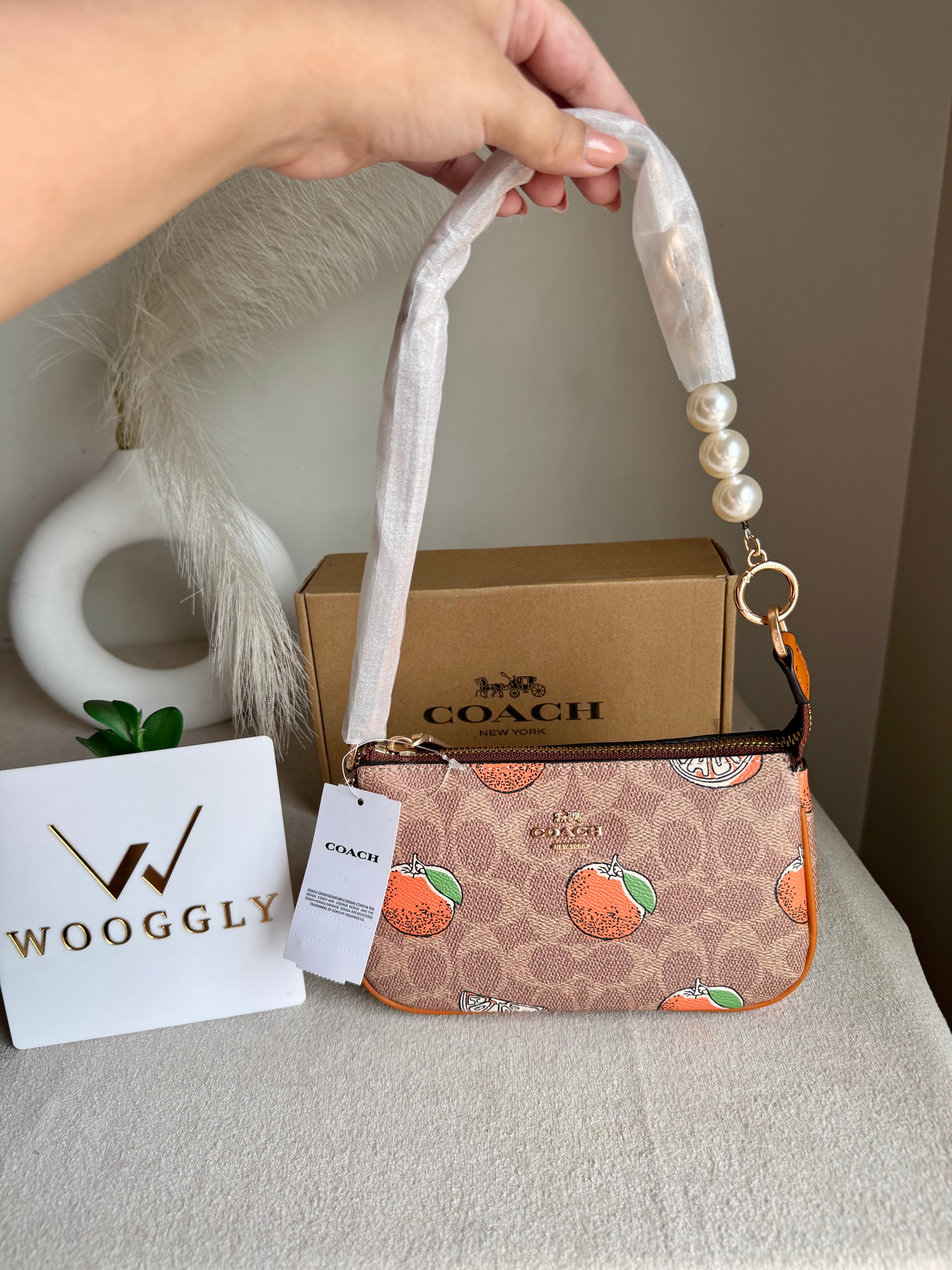 Nolita 19 Signature Canvas with Cute Oranges - BOX PACKING