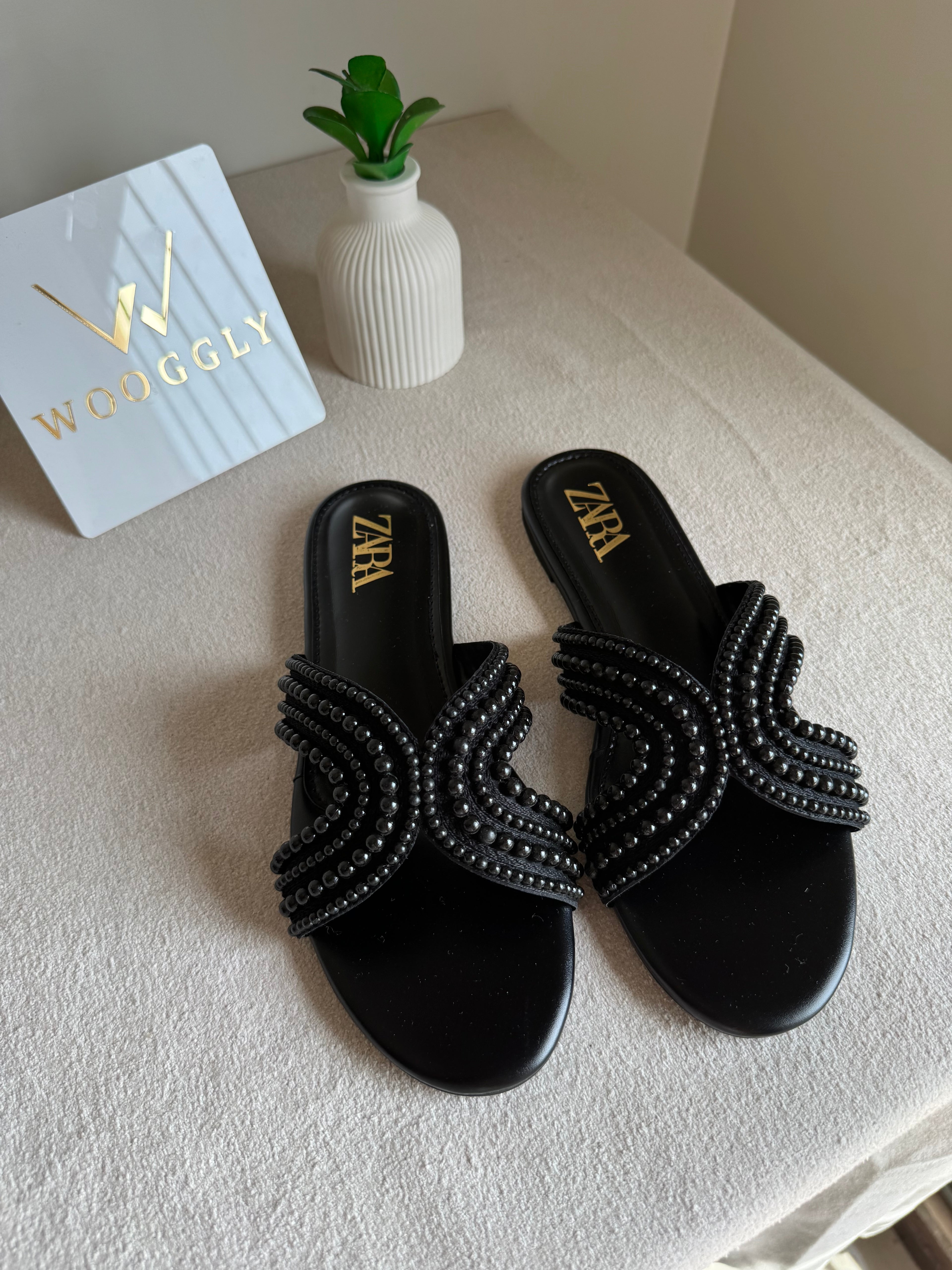 Zara Pearl Slides - Black
