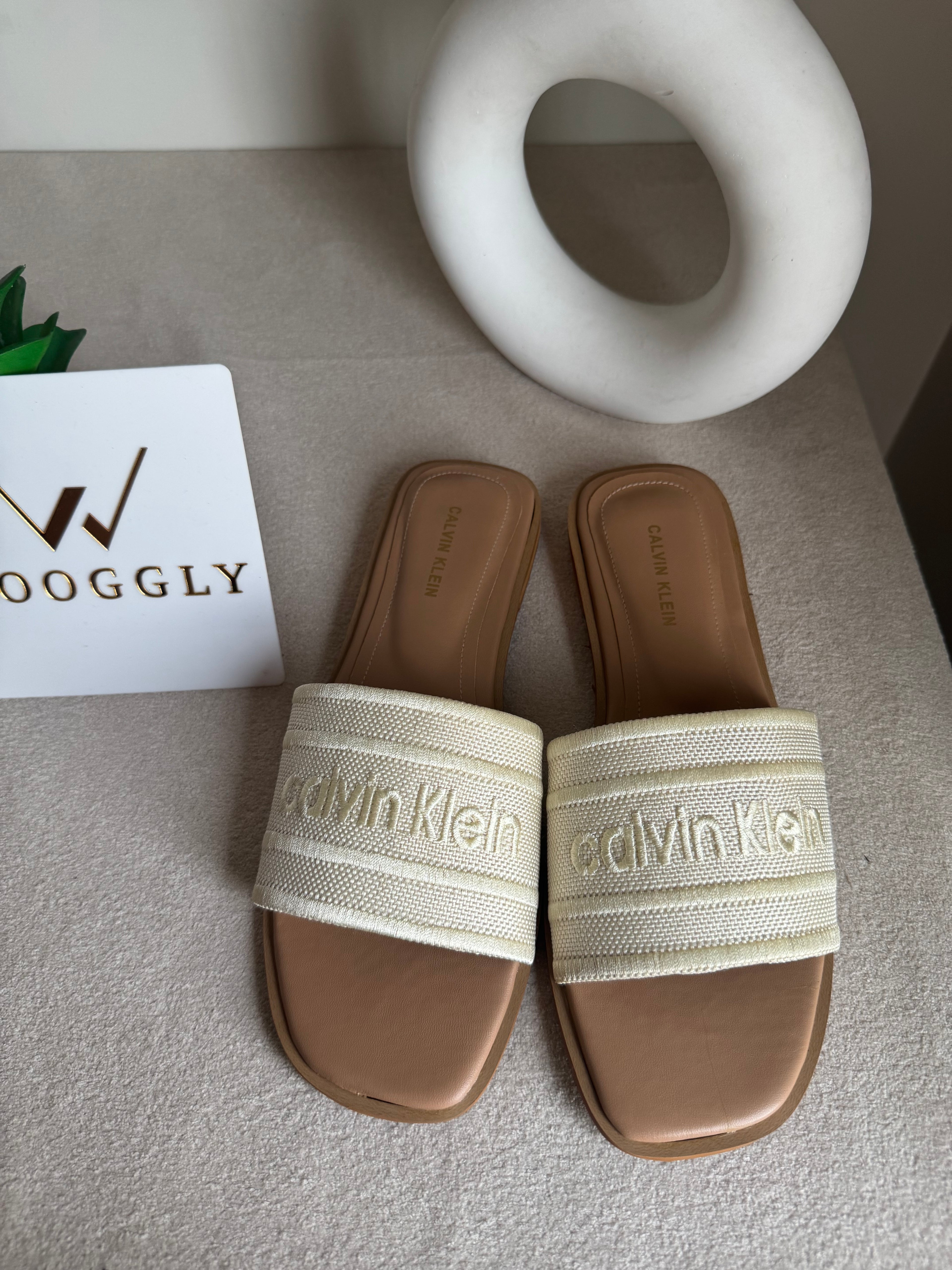 Chic CK Slides - Beige & Cream