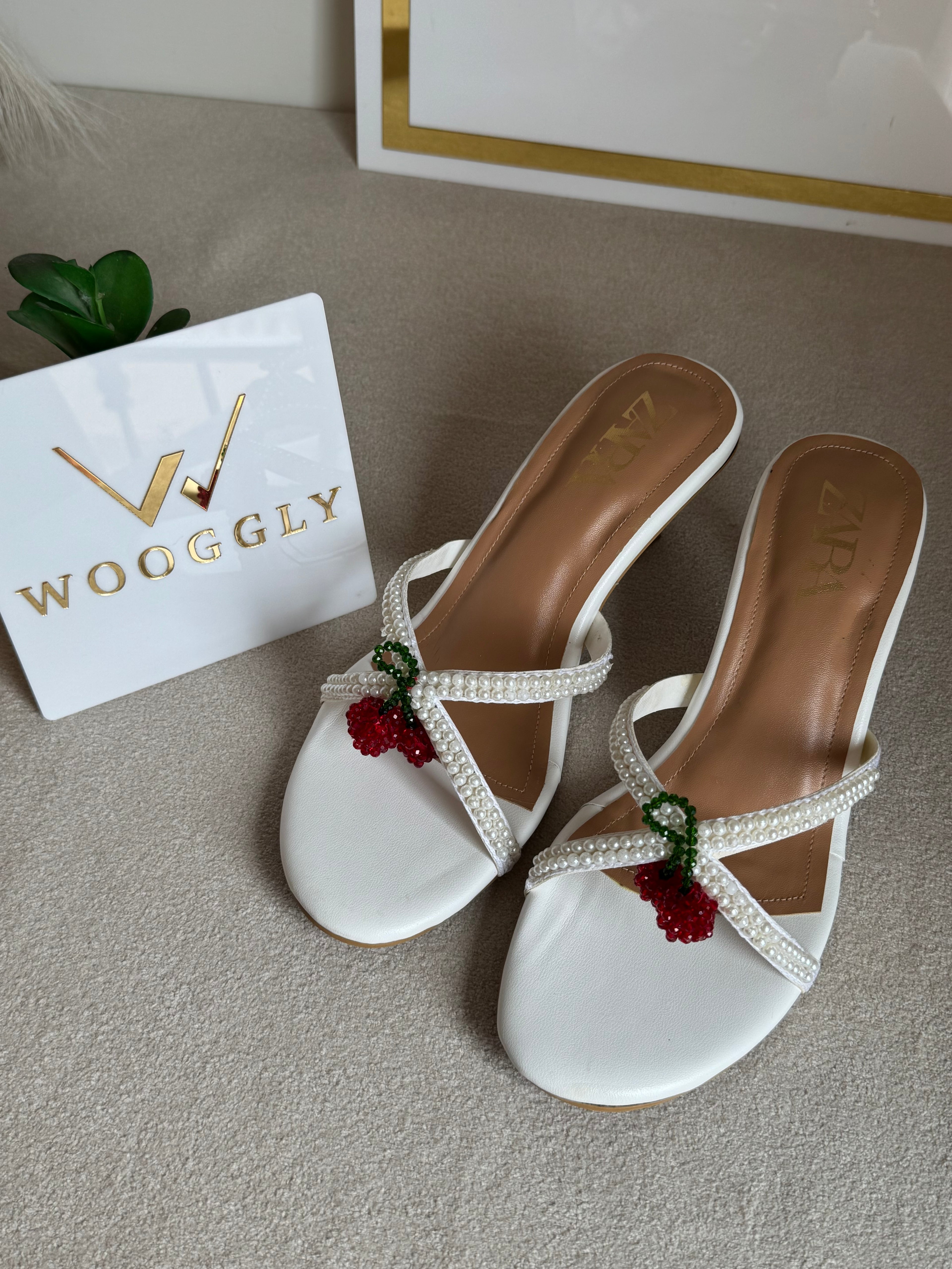 Cute Zara Cherry Heels White