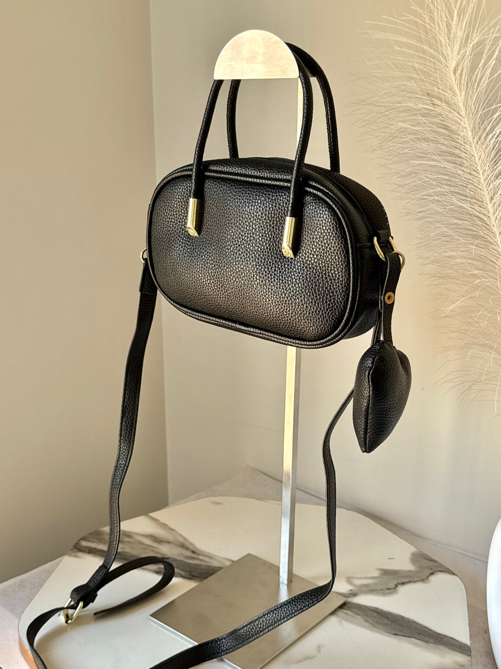 Lush Lily - Black