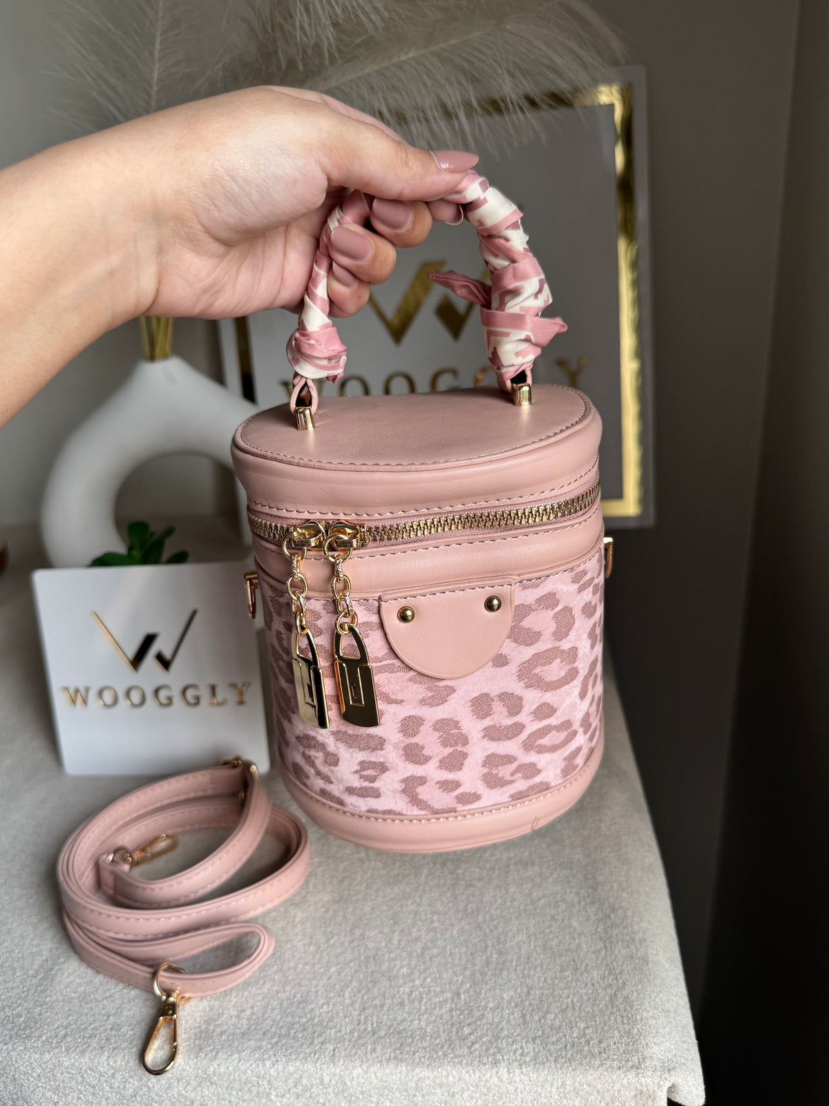 Cutest Crossbody Bag / Makeup Box Pink