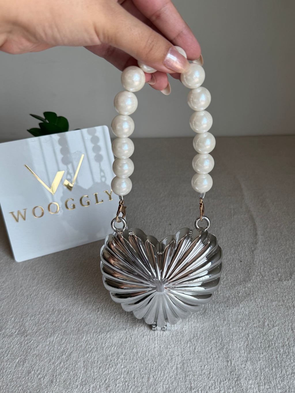 Blush Bow Heart Clutch (Silver)
